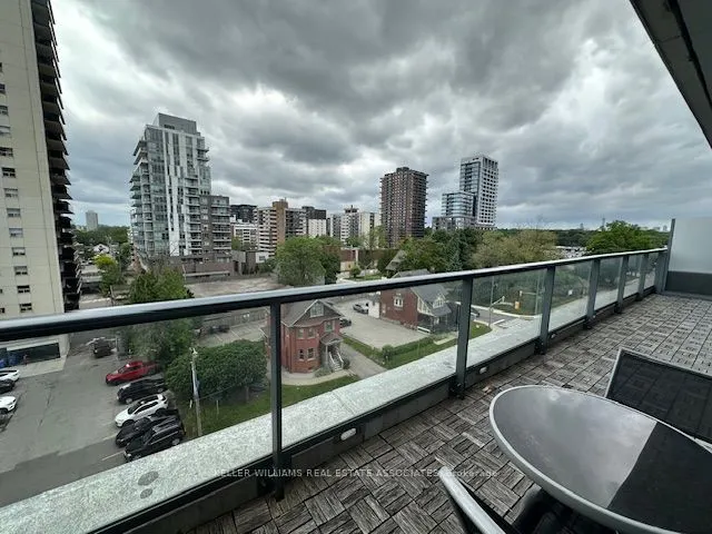 1 Hurontario Street, #609