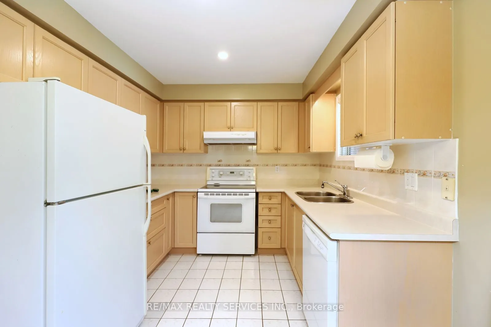 12 Summerfield Crescent