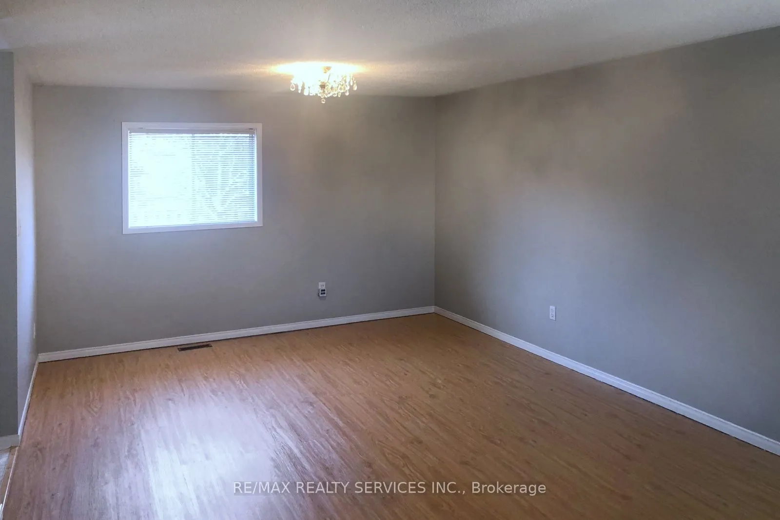 12 Summerfield Crescent
