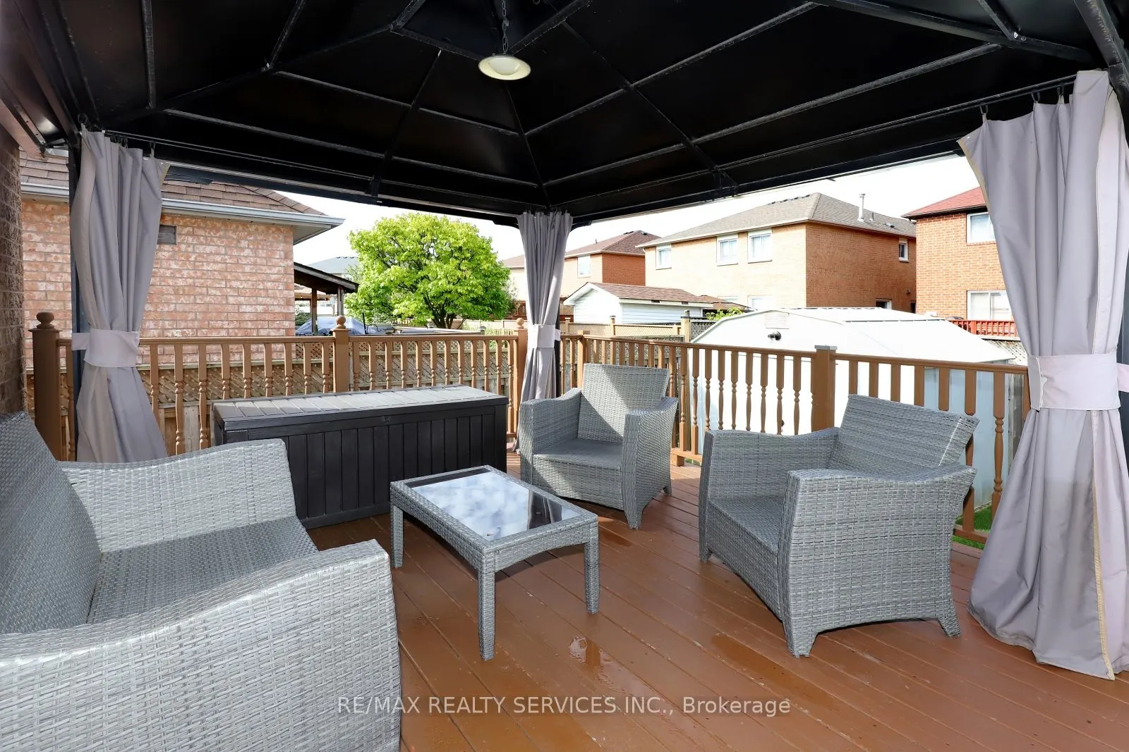 12 Summerfield Crescent