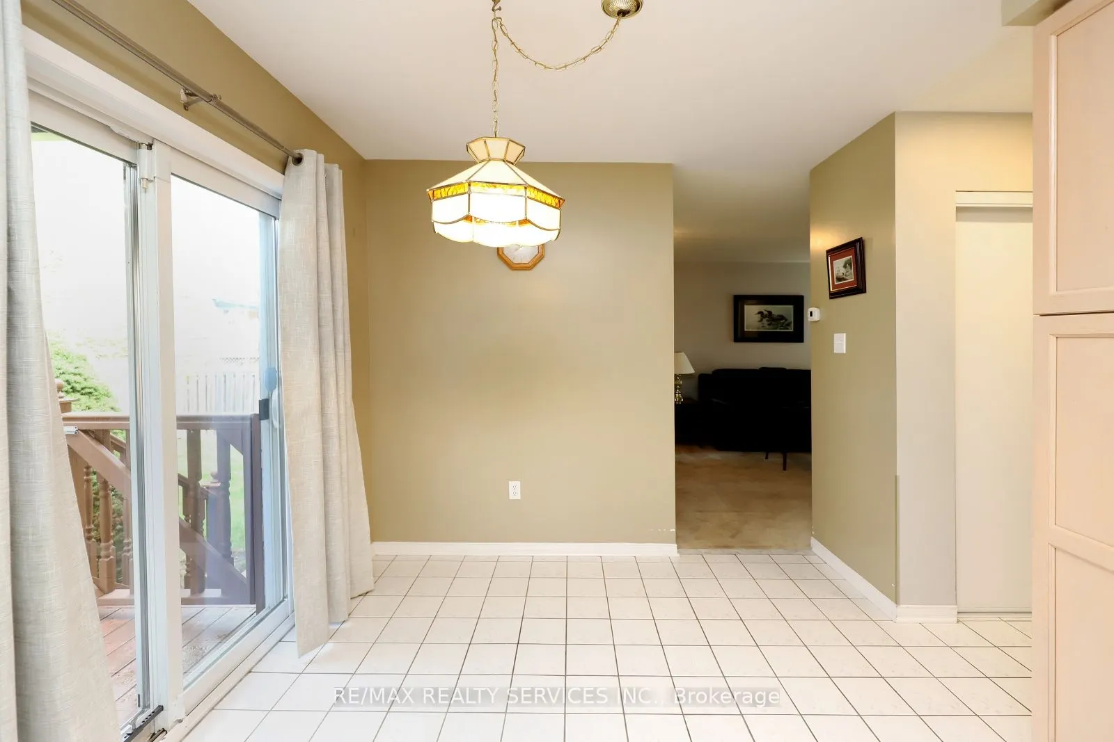 12 Summerfield Crescent
