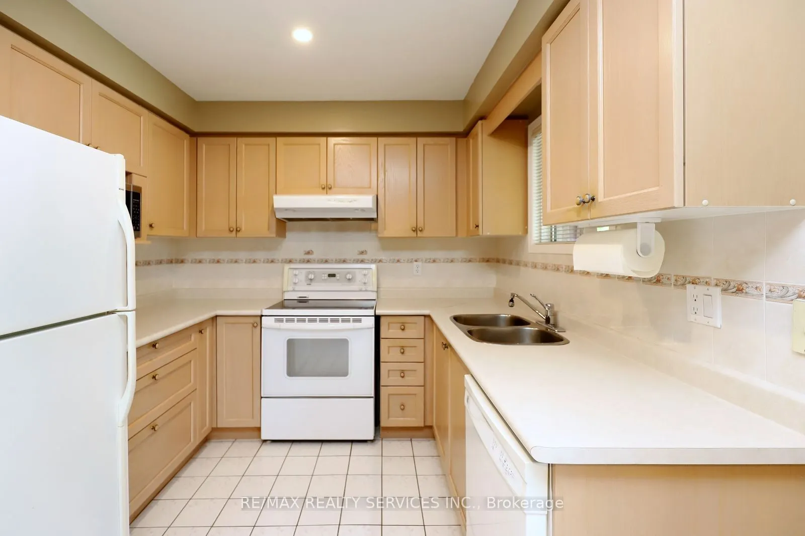 12 Summerfield Crescent