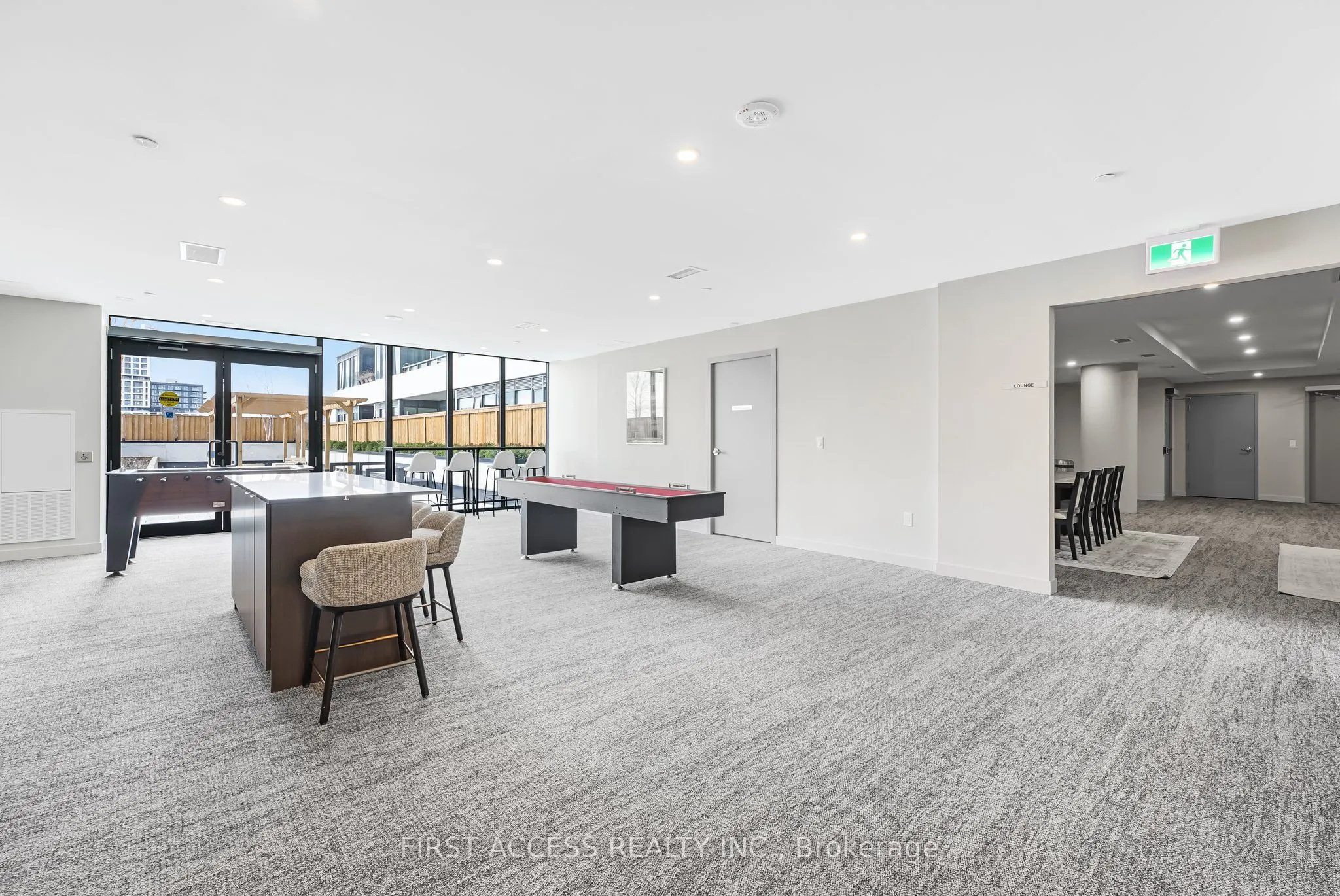 859 The Queensway, #322