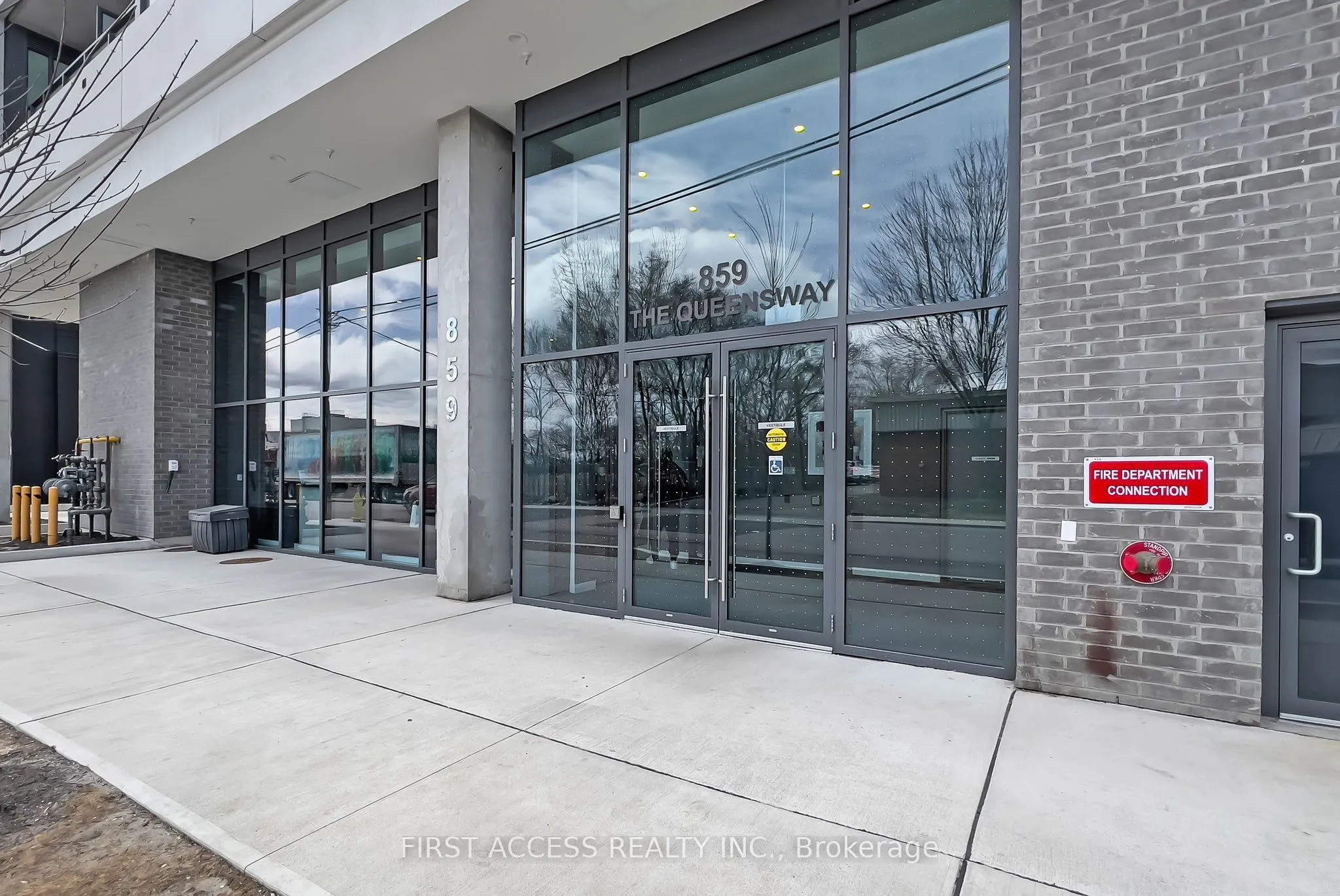 859 The Queensway, #322