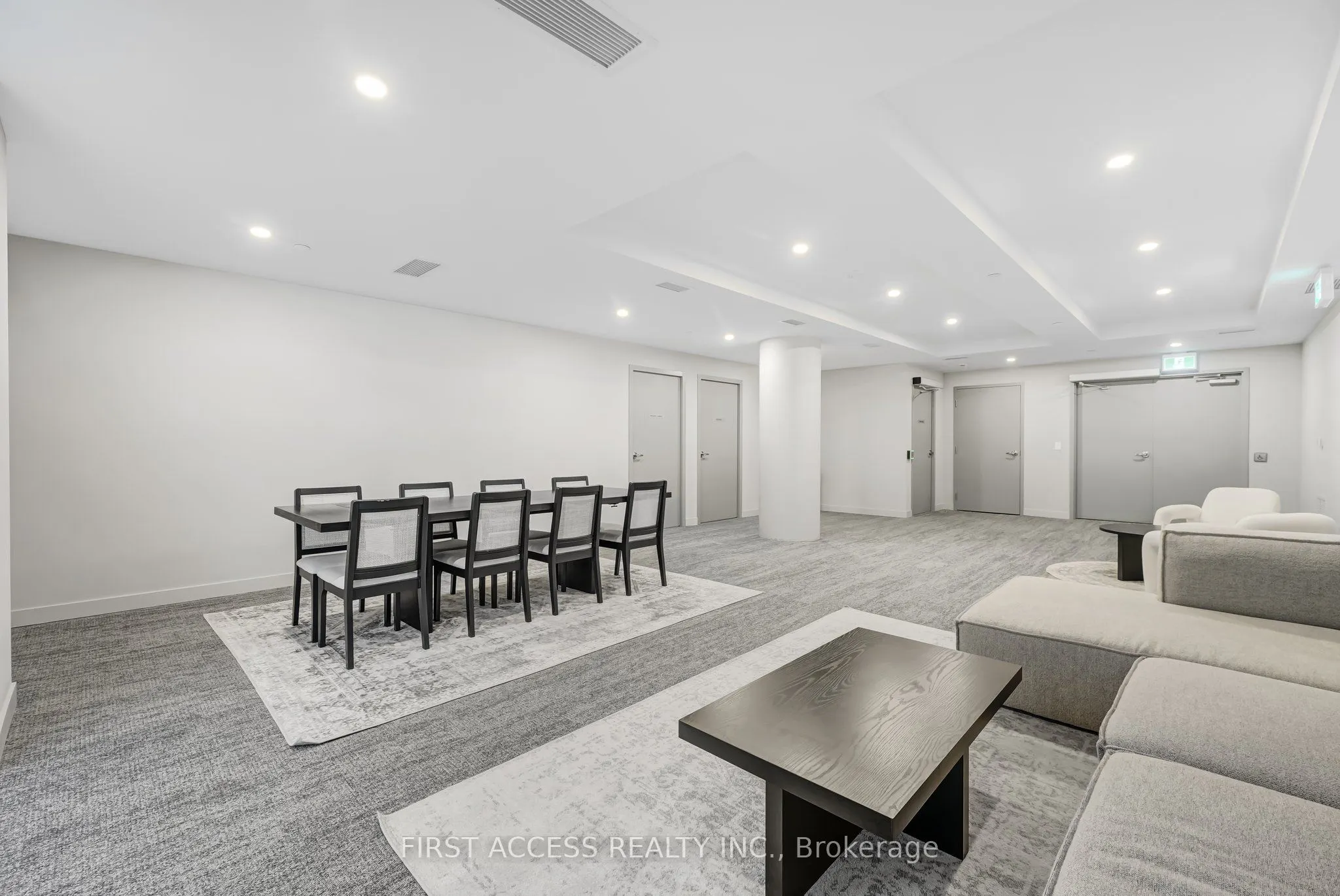 859 The Queensway, #322