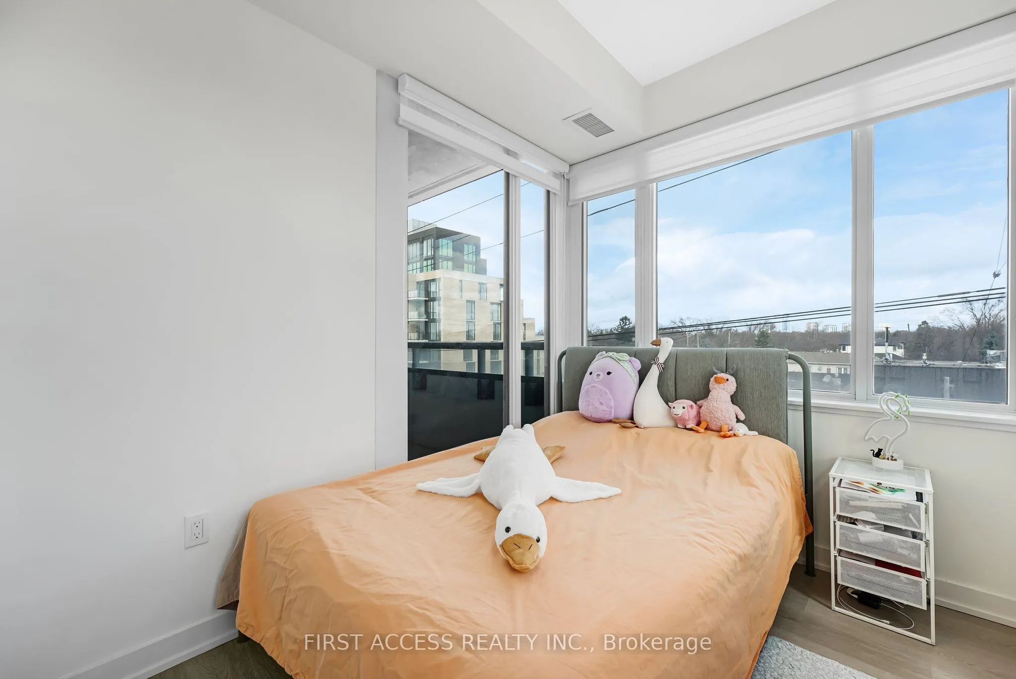 859 The Queensway, #322