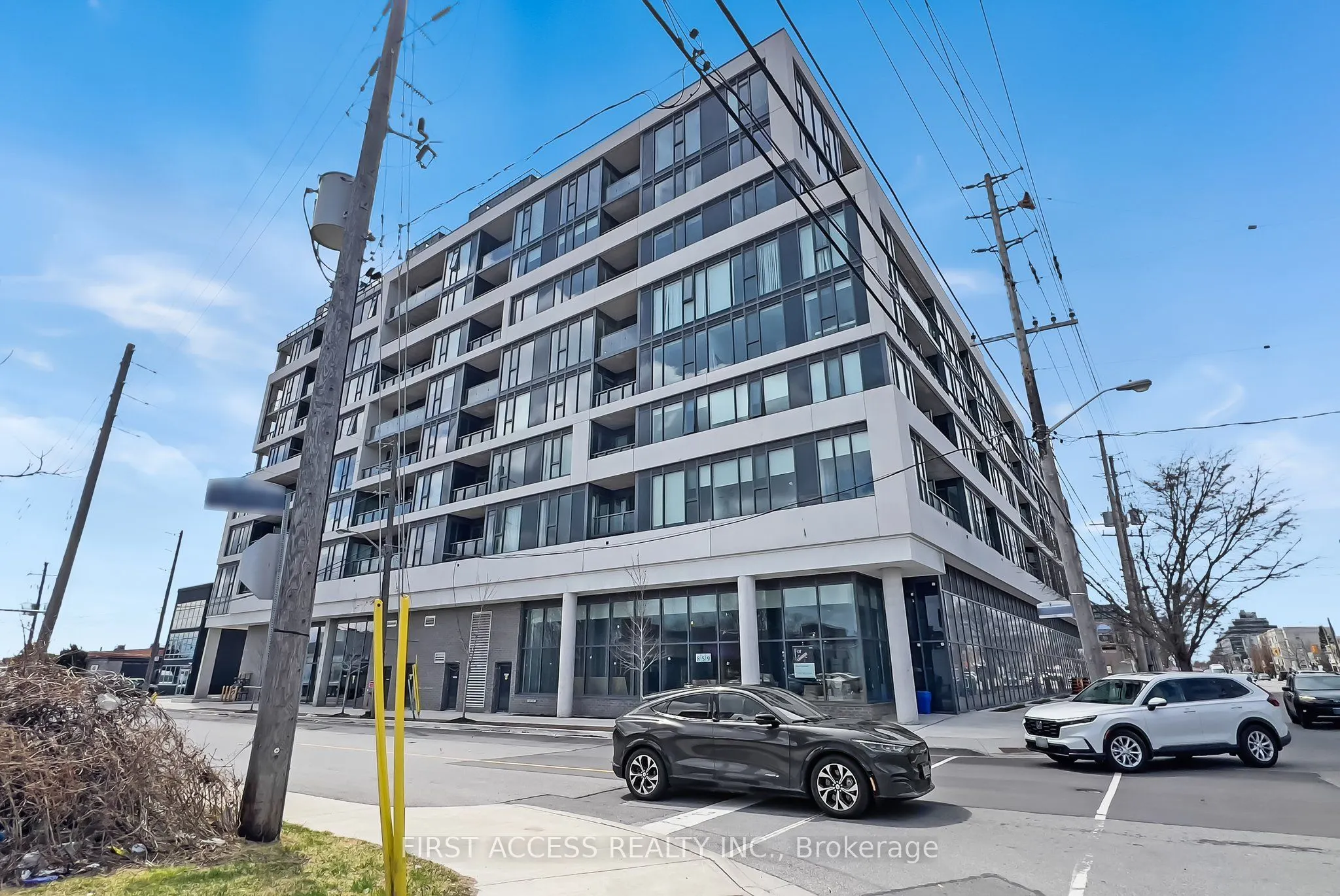 859 The Queensway, #322