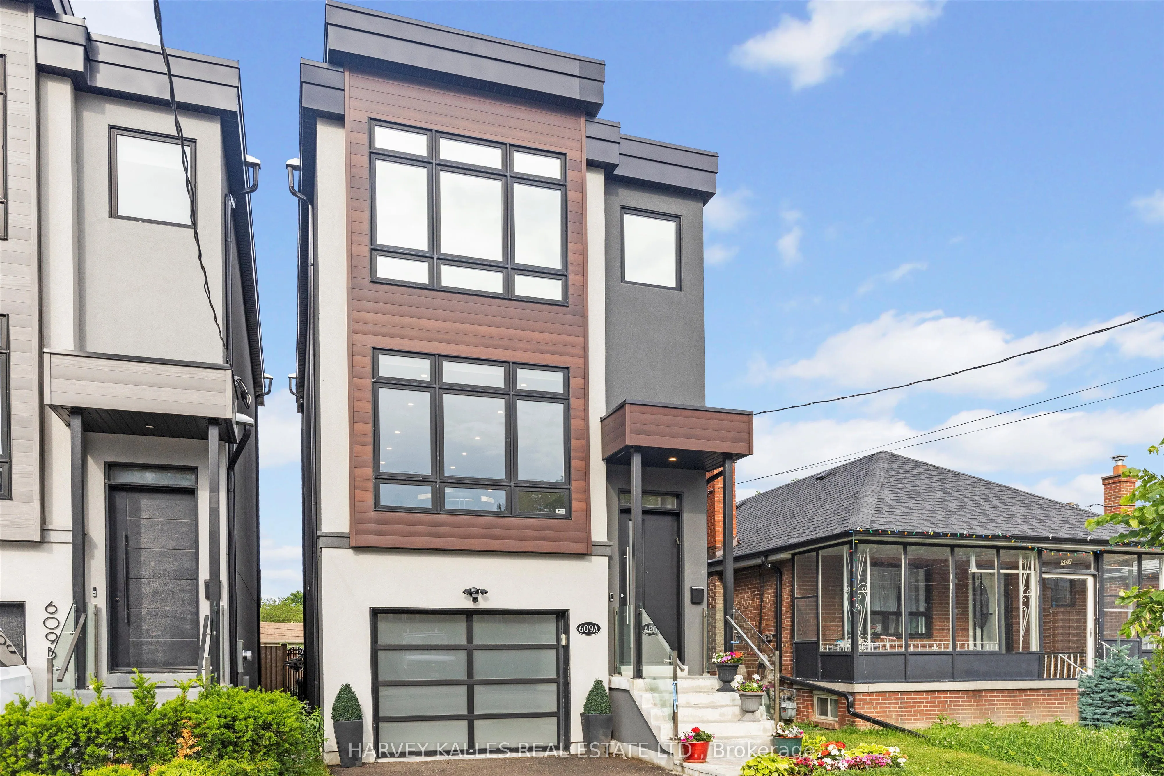 609A Harvie Avenue