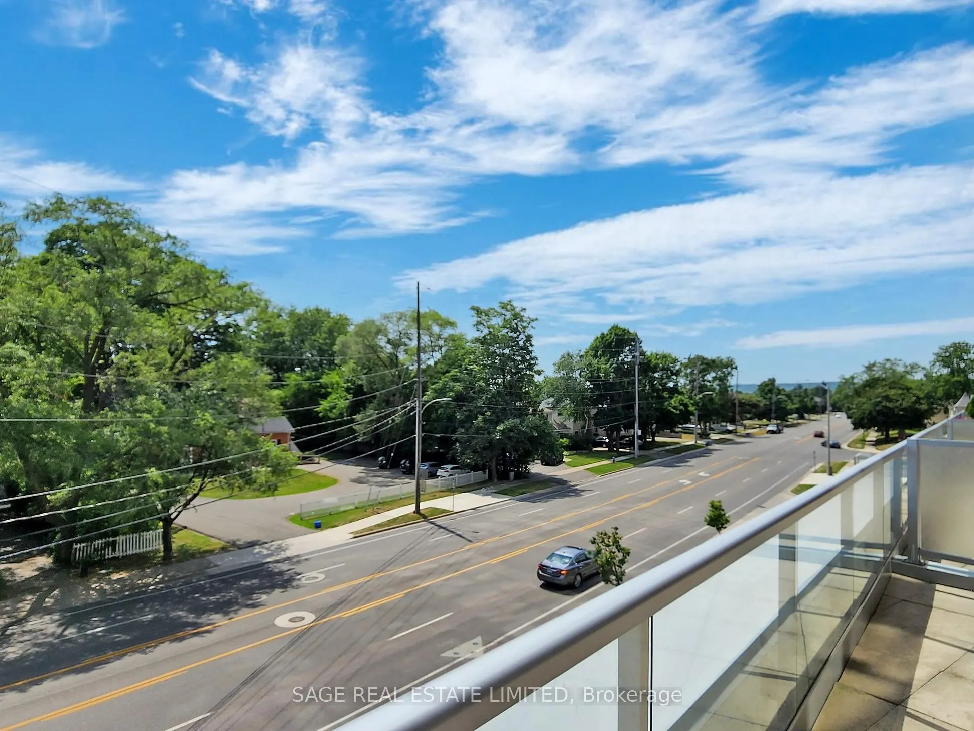 551 Maple Avenue, #304