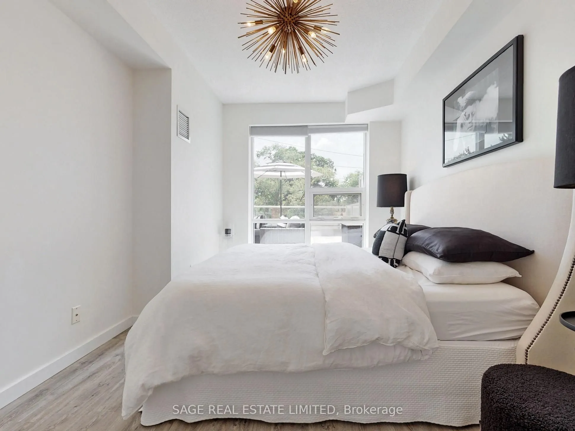 551 Maple Avenue, #304
