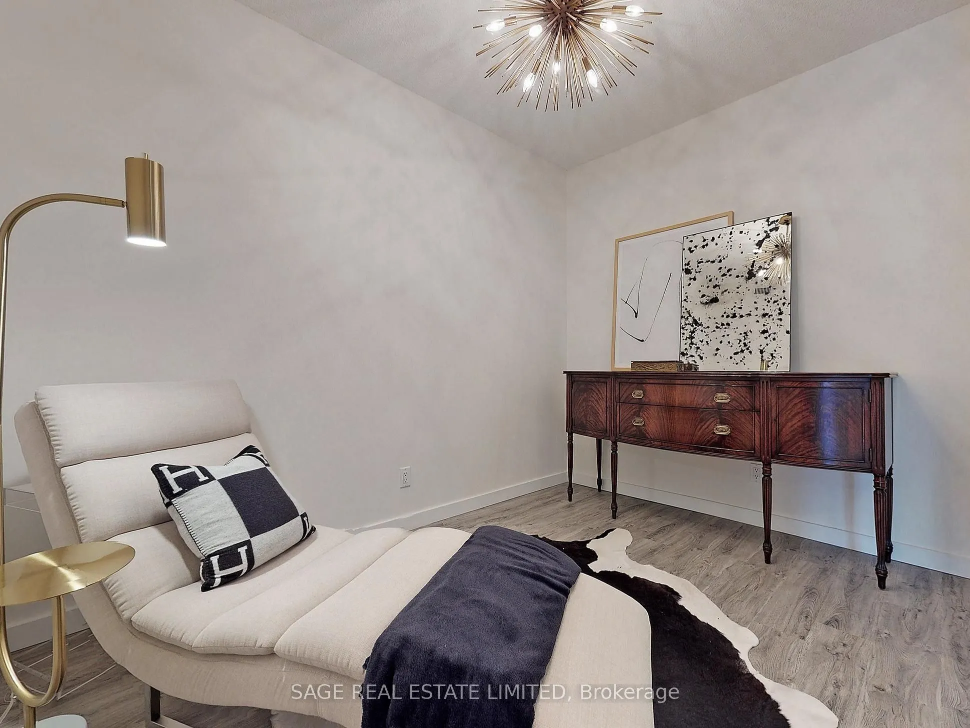 551 Maple Avenue, #304