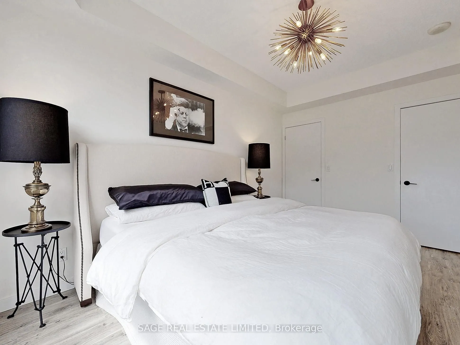 551 Maple Avenue, #304