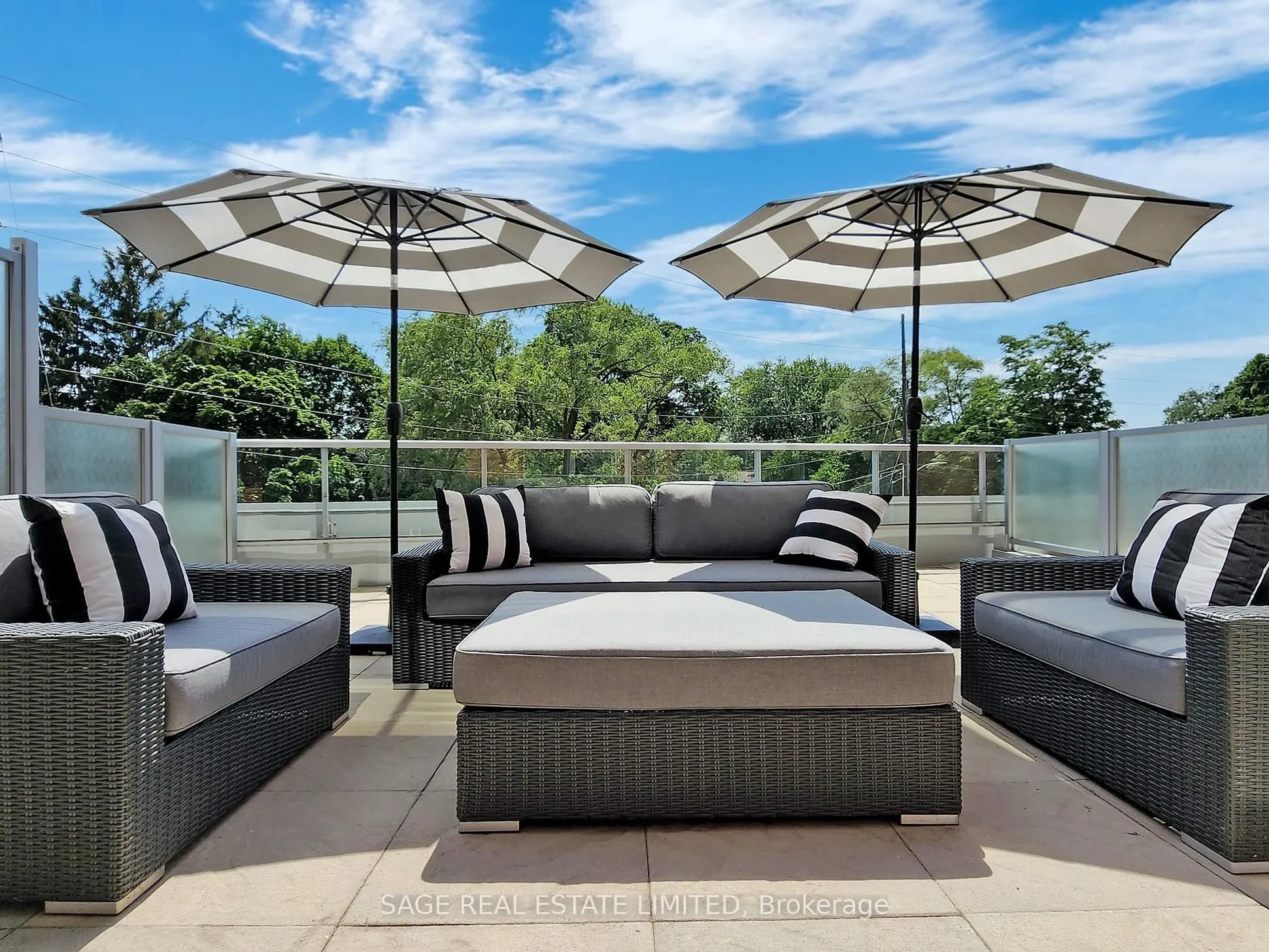 551 Maple Avenue, #304