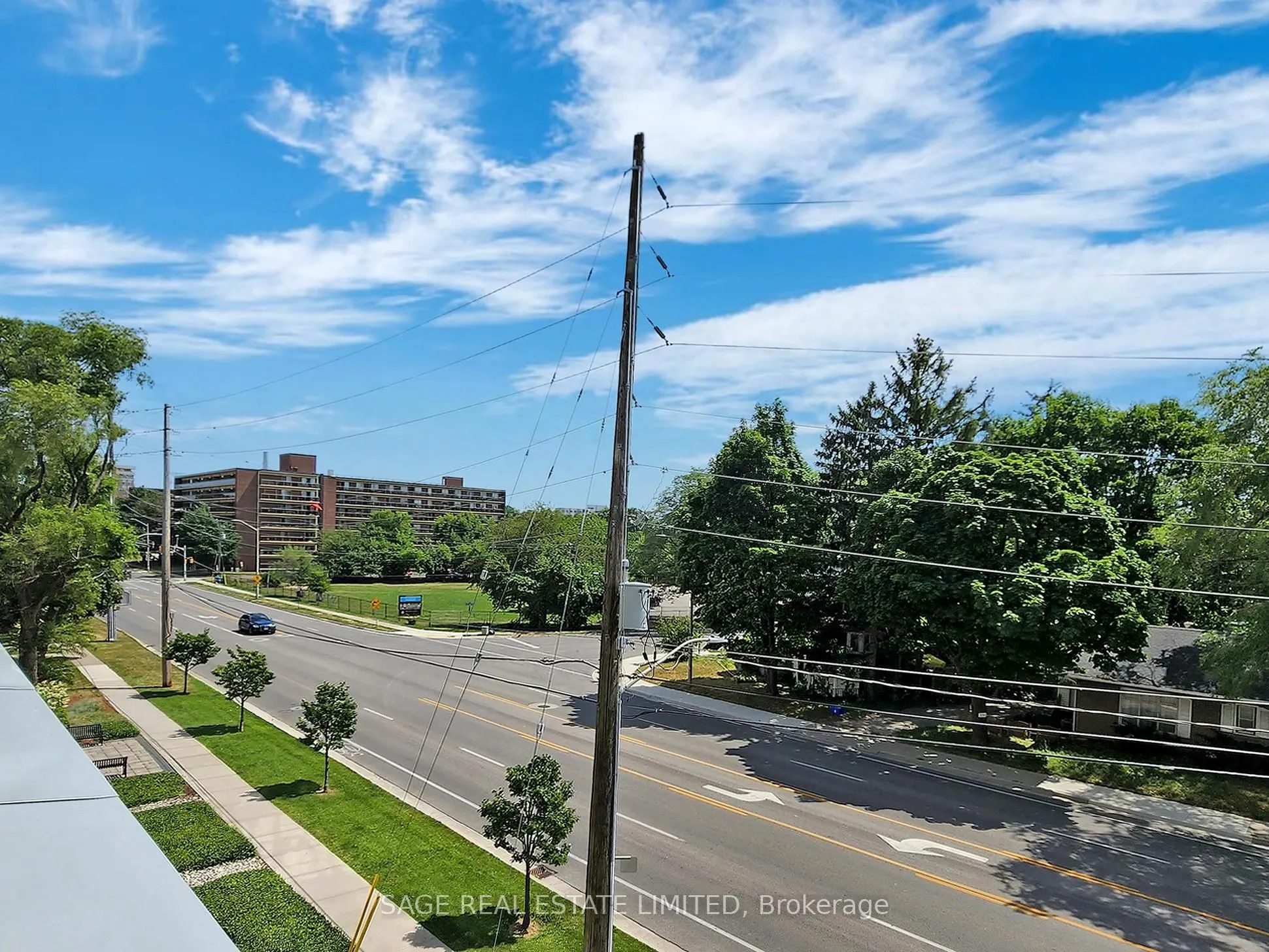 551 Maple Avenue, #304