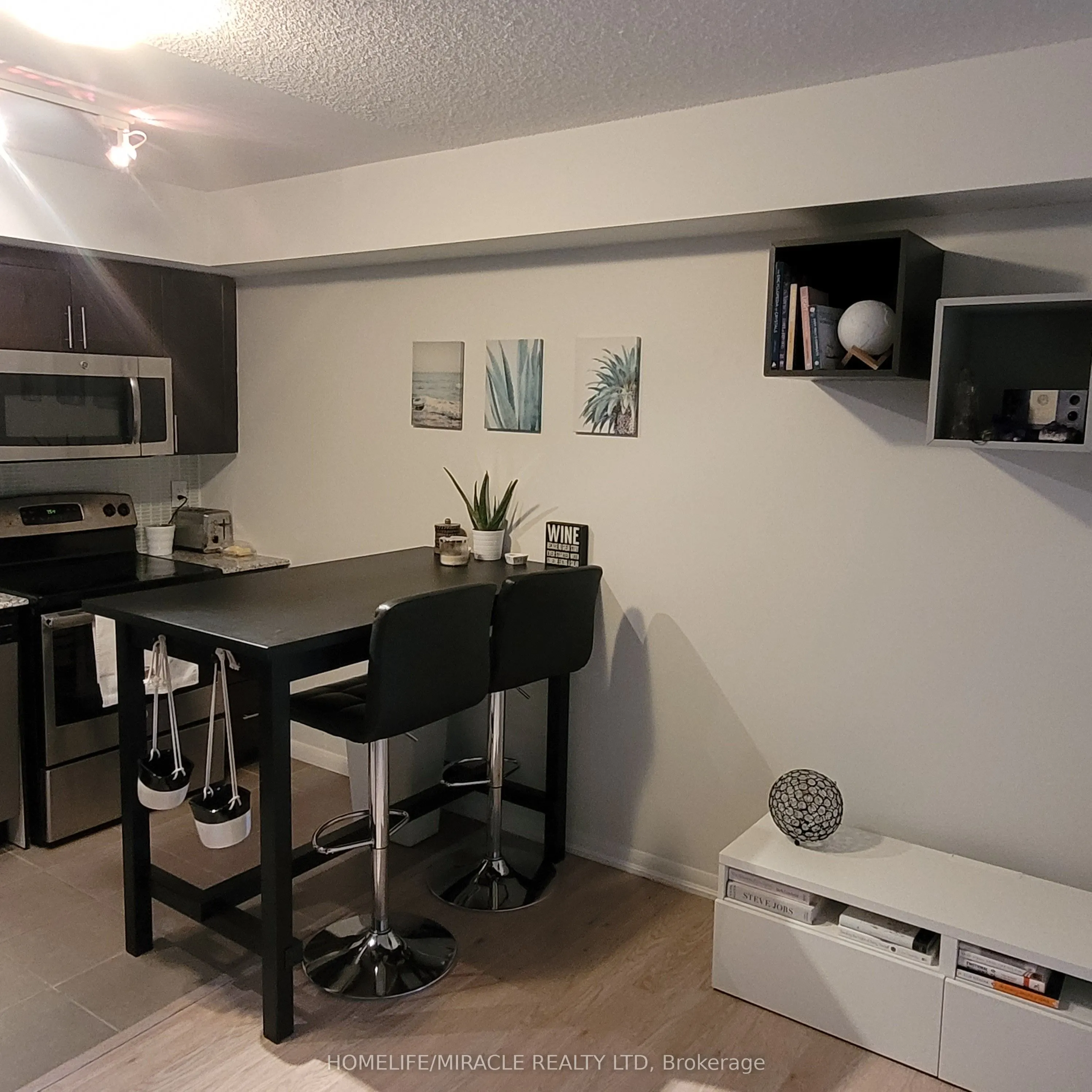 830 Lawrence Avenue W, #529
