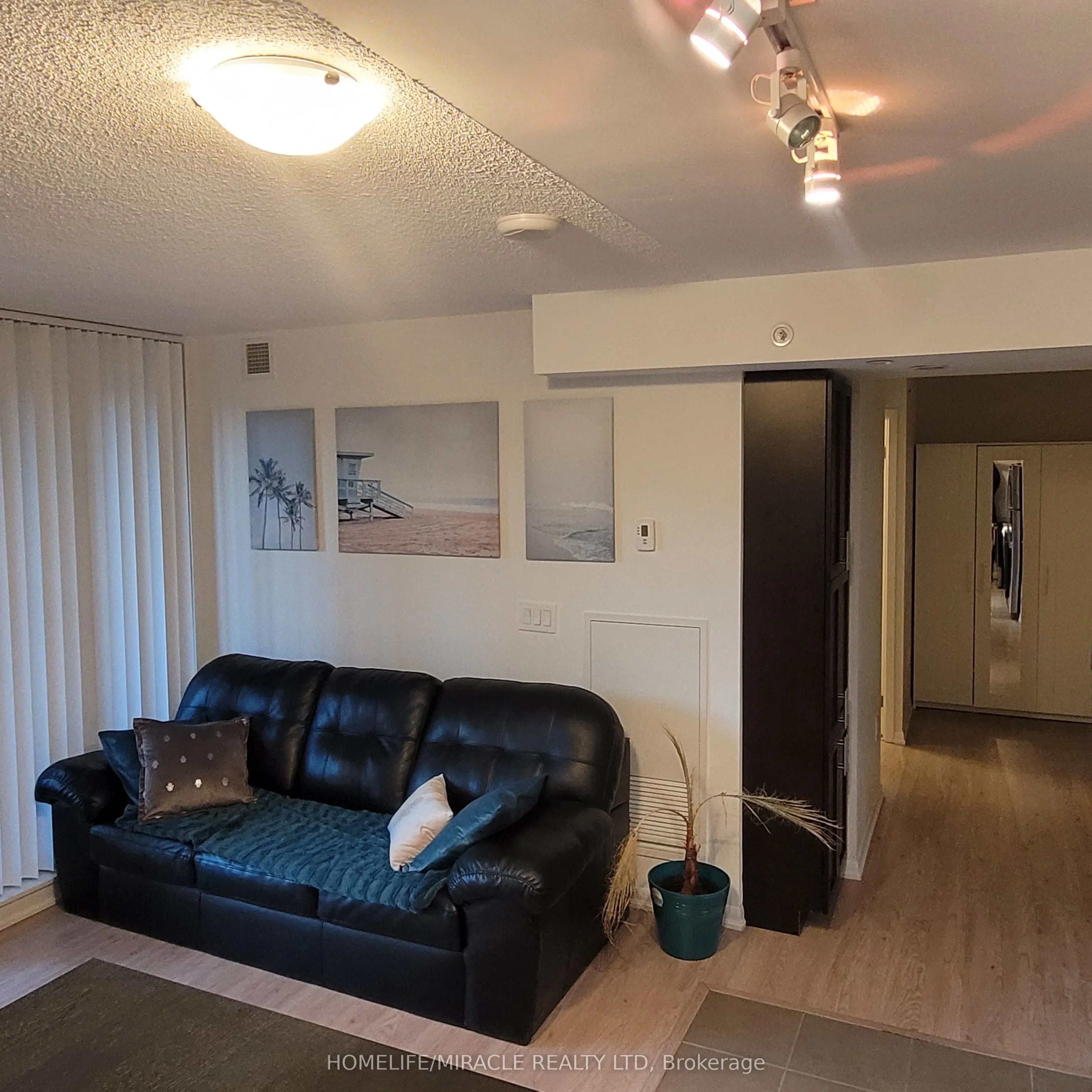 830 Lawrence Avenue W, #529