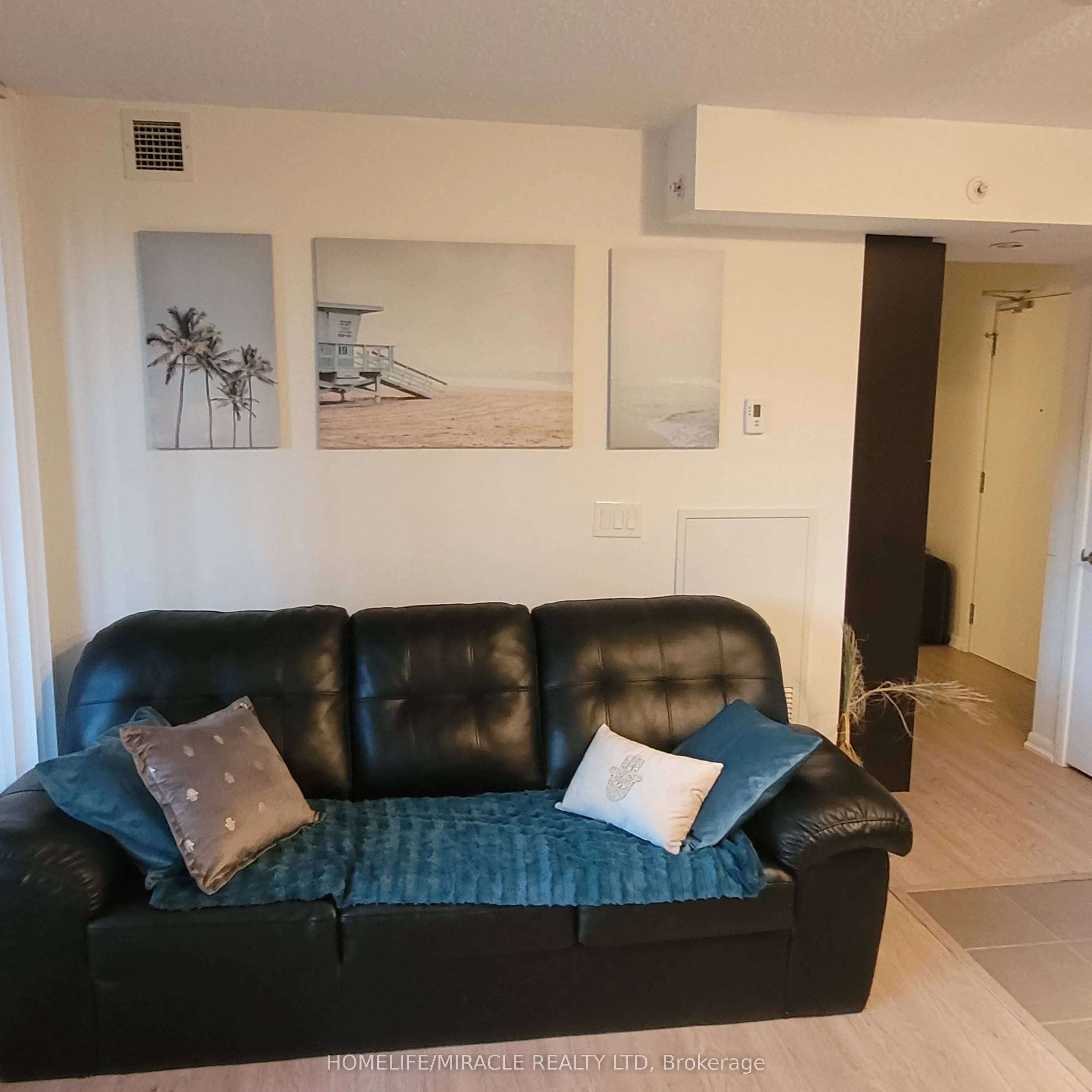 830 Lawrence Avenue W, #529