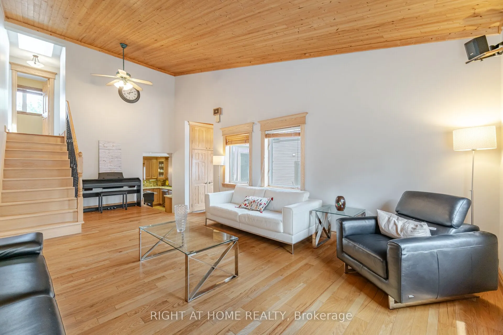 1241 Lakebreeze Drive