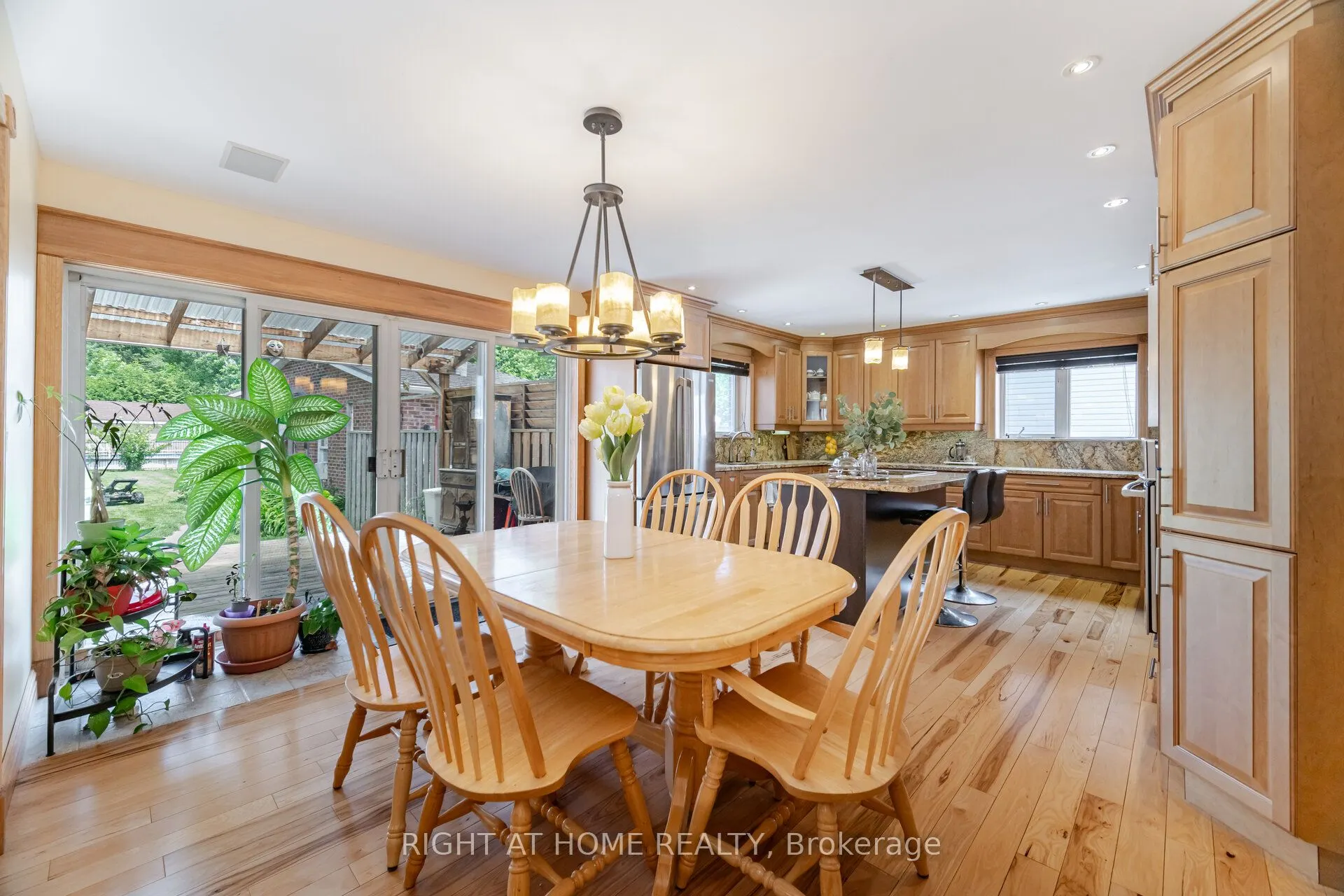 1241 Lakebreeze Drive