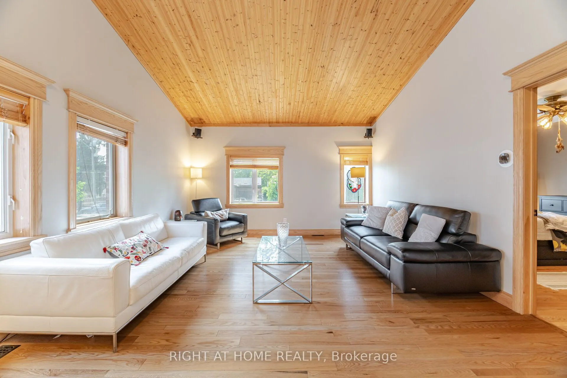 1241 Lakebreeze Drive