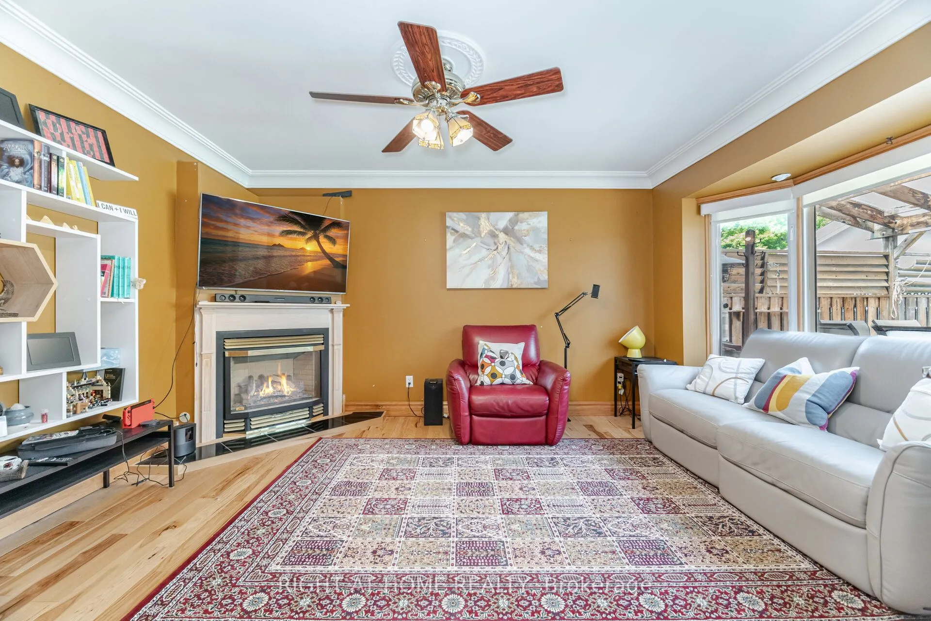 1241 Lakebreeze Drive