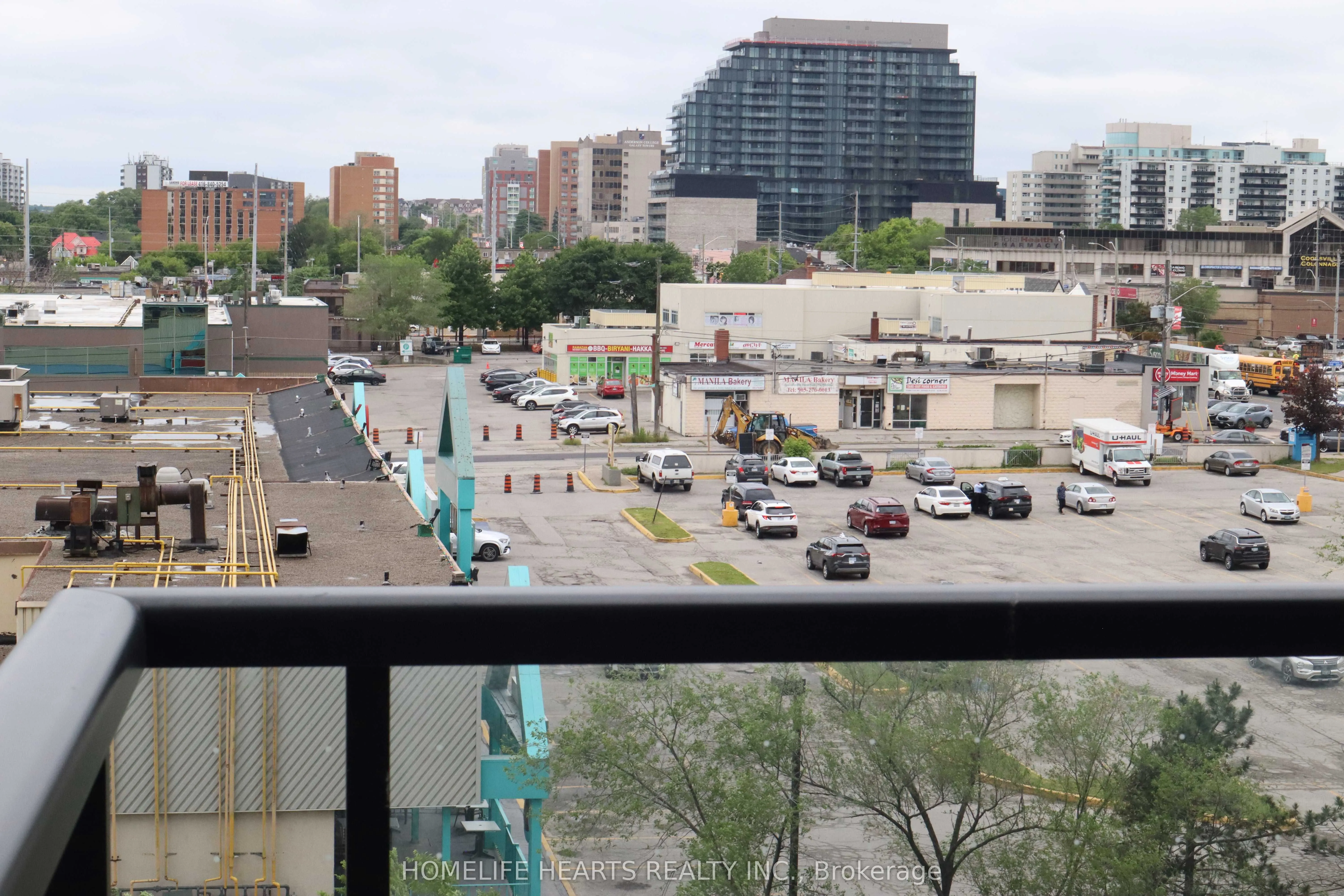 86 Dundas Street E #421