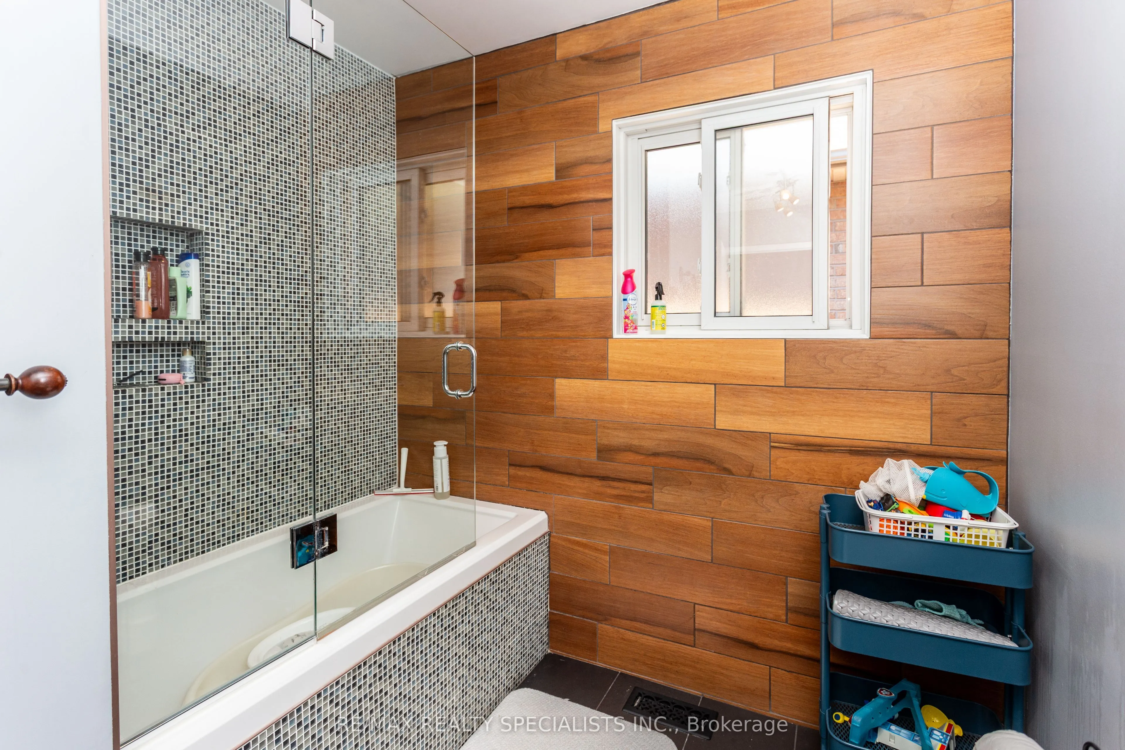 4386 Curia Crescent