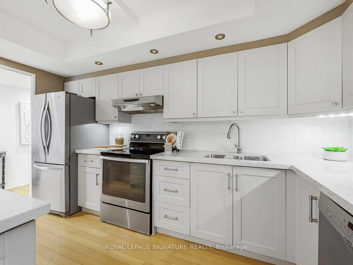 2045 Lake Shore Boulevard W, #1008
