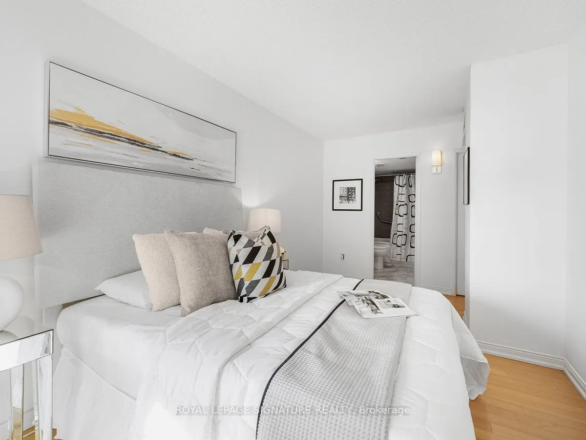 2045 Lake Shore Boulevard W, #1008