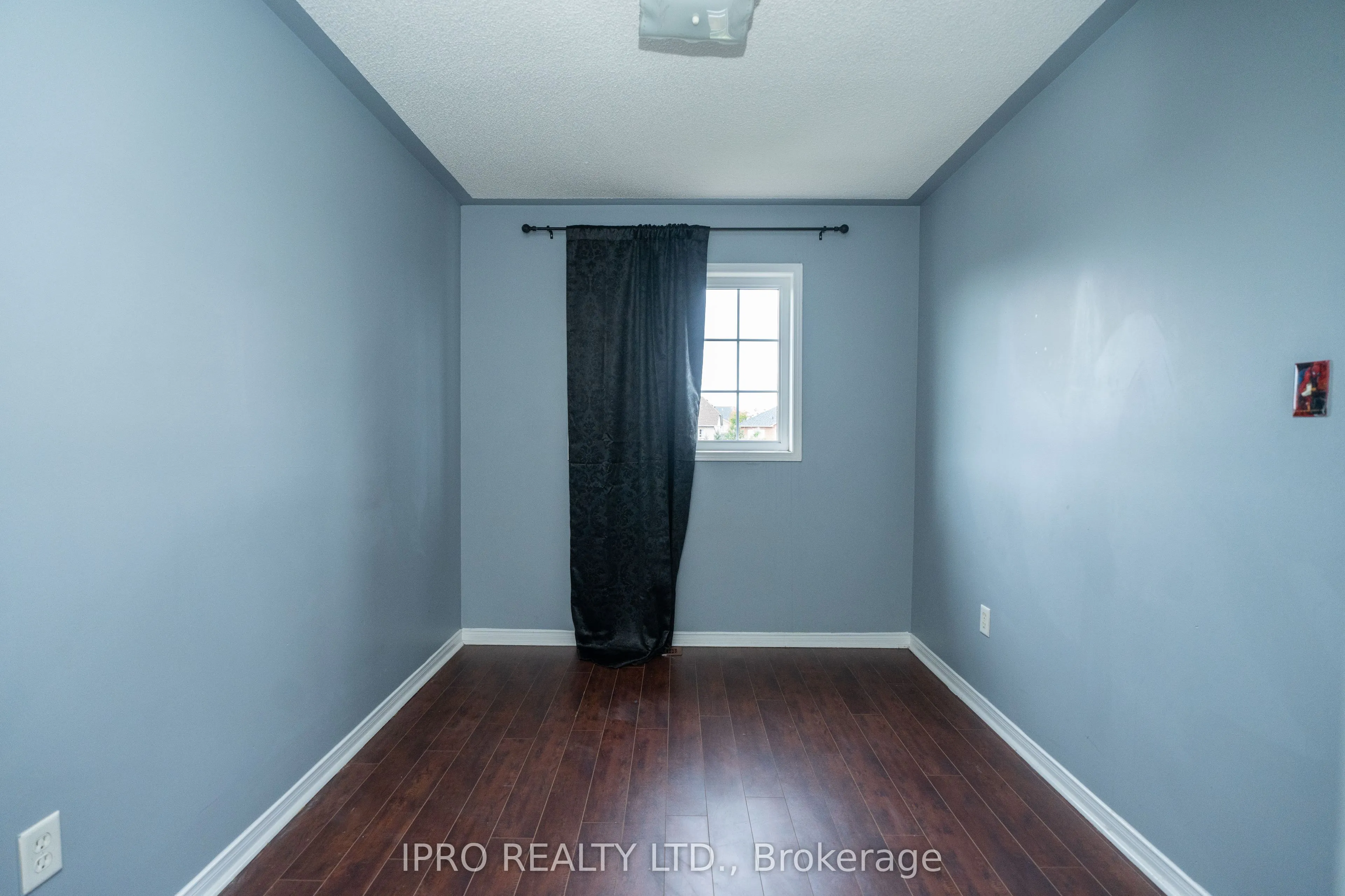 16 Lonestar Crescent