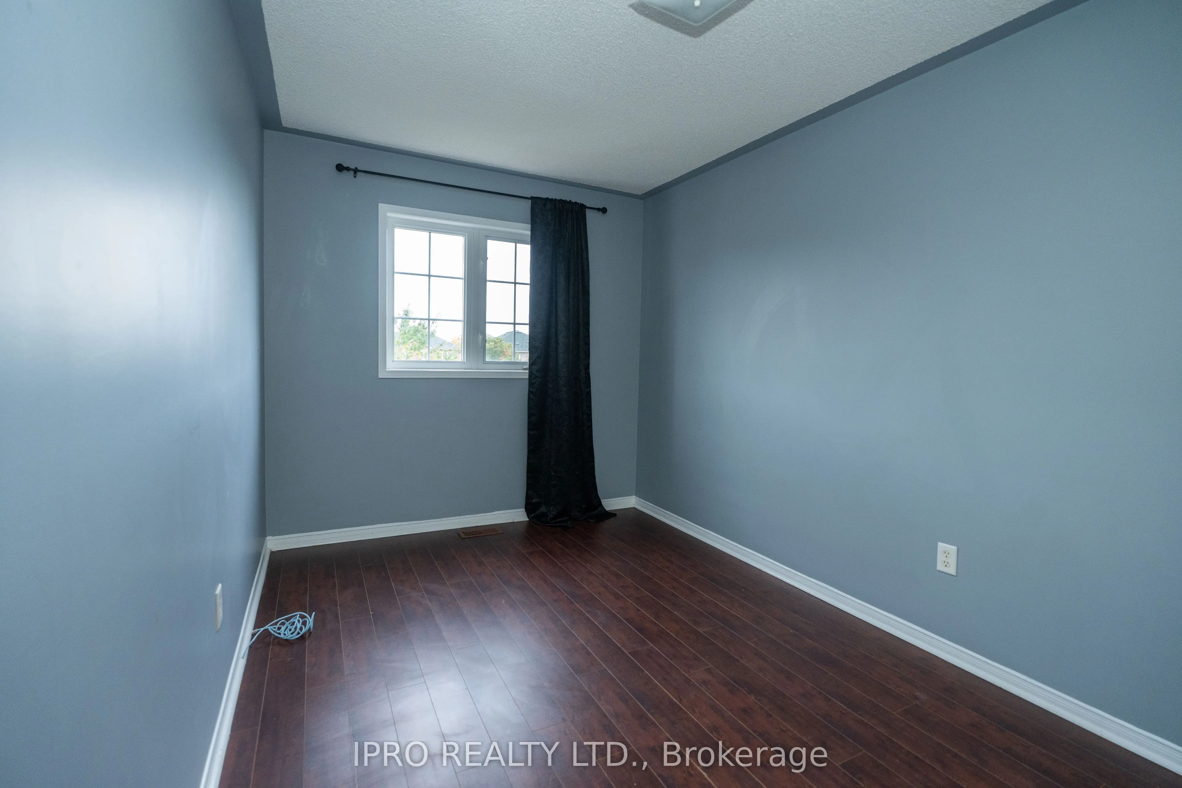 16 Lonestar Crescent