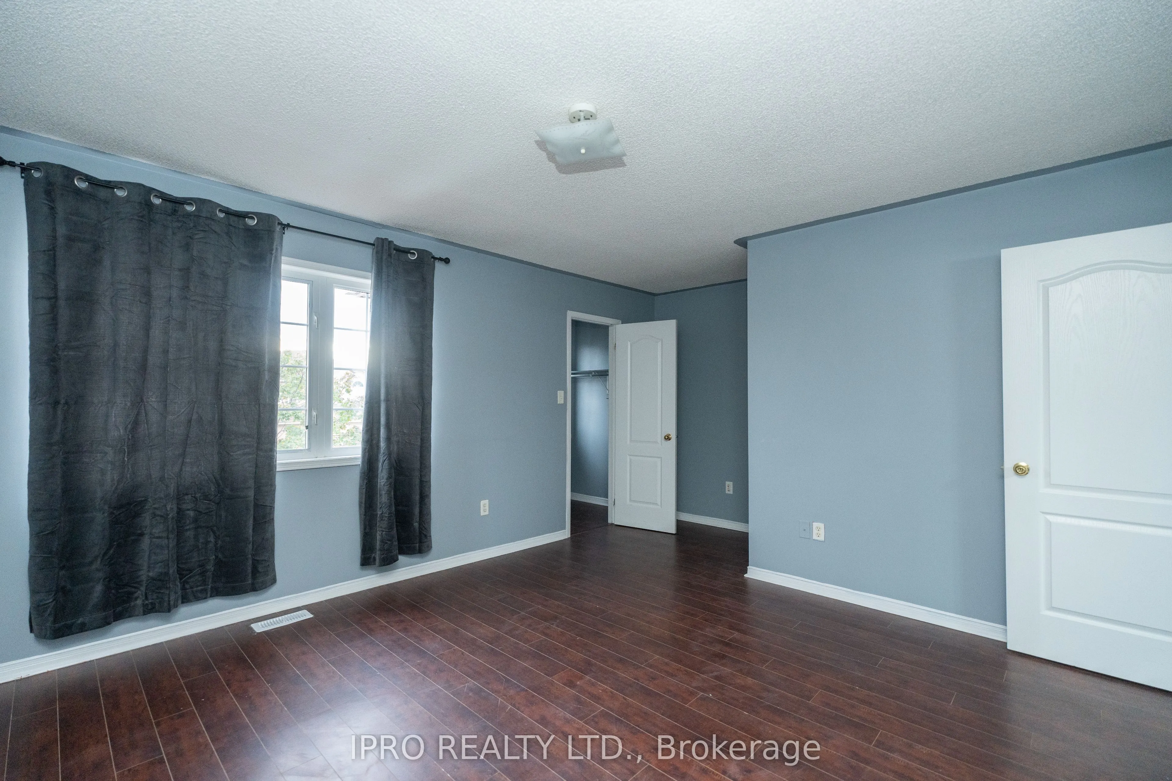 16 Lonestar Crescent