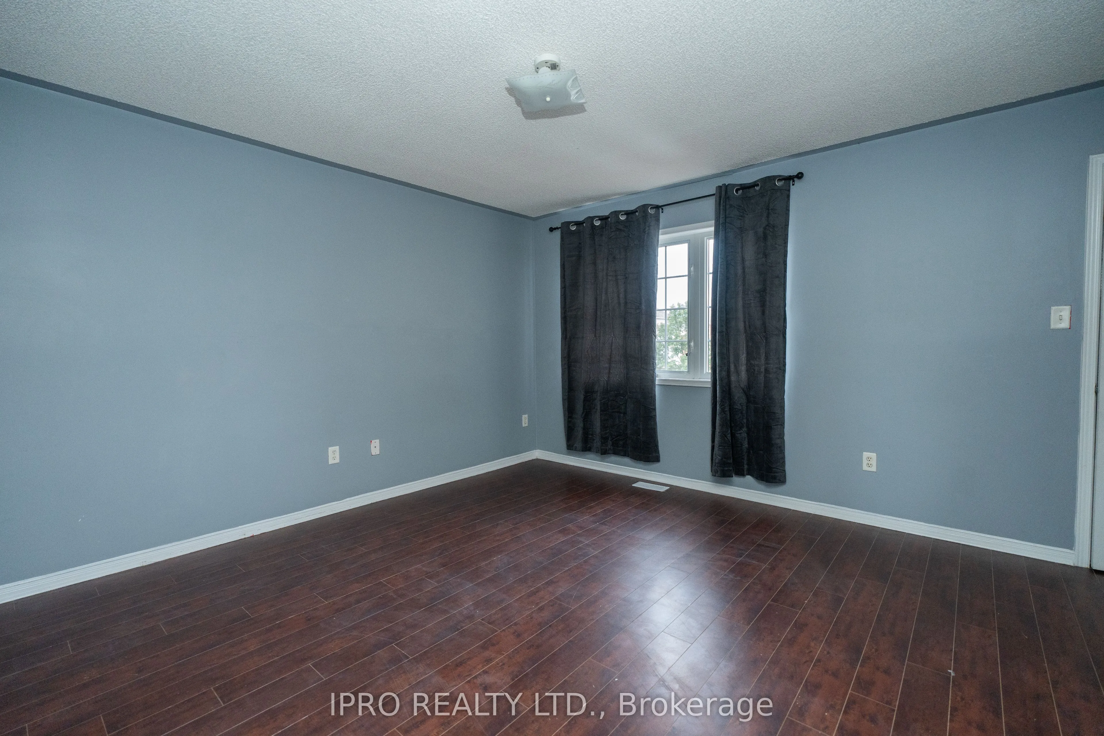 16 Lonestar Crescent