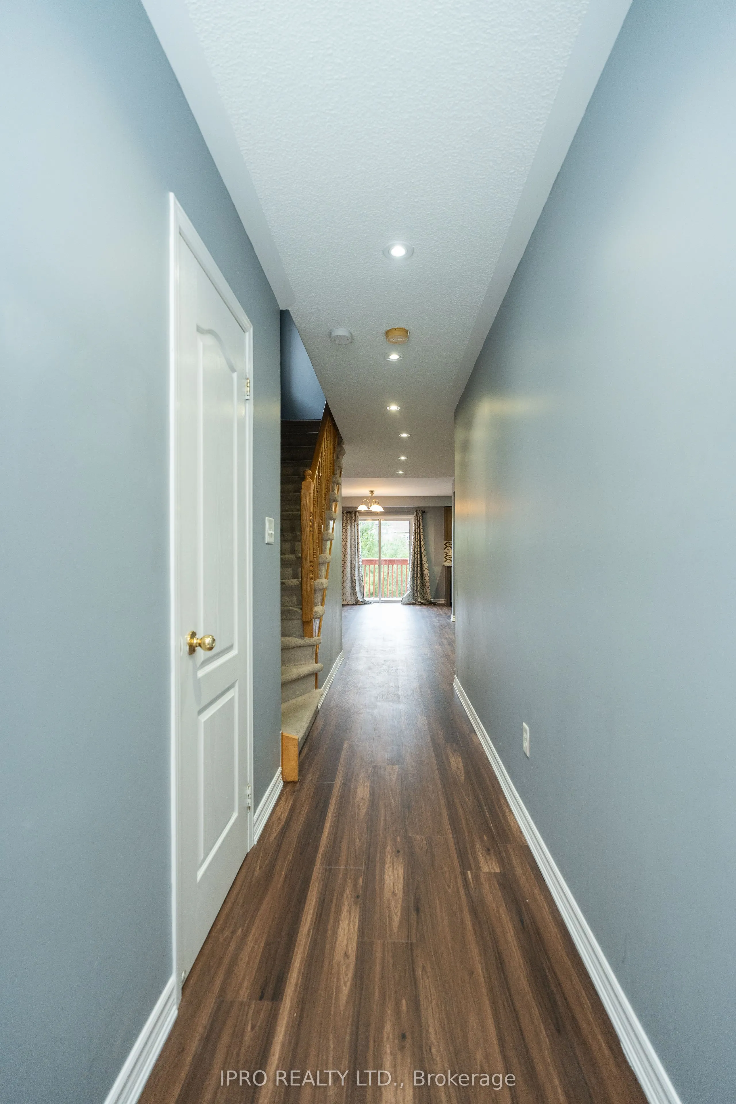 16 Lonestar Crescent