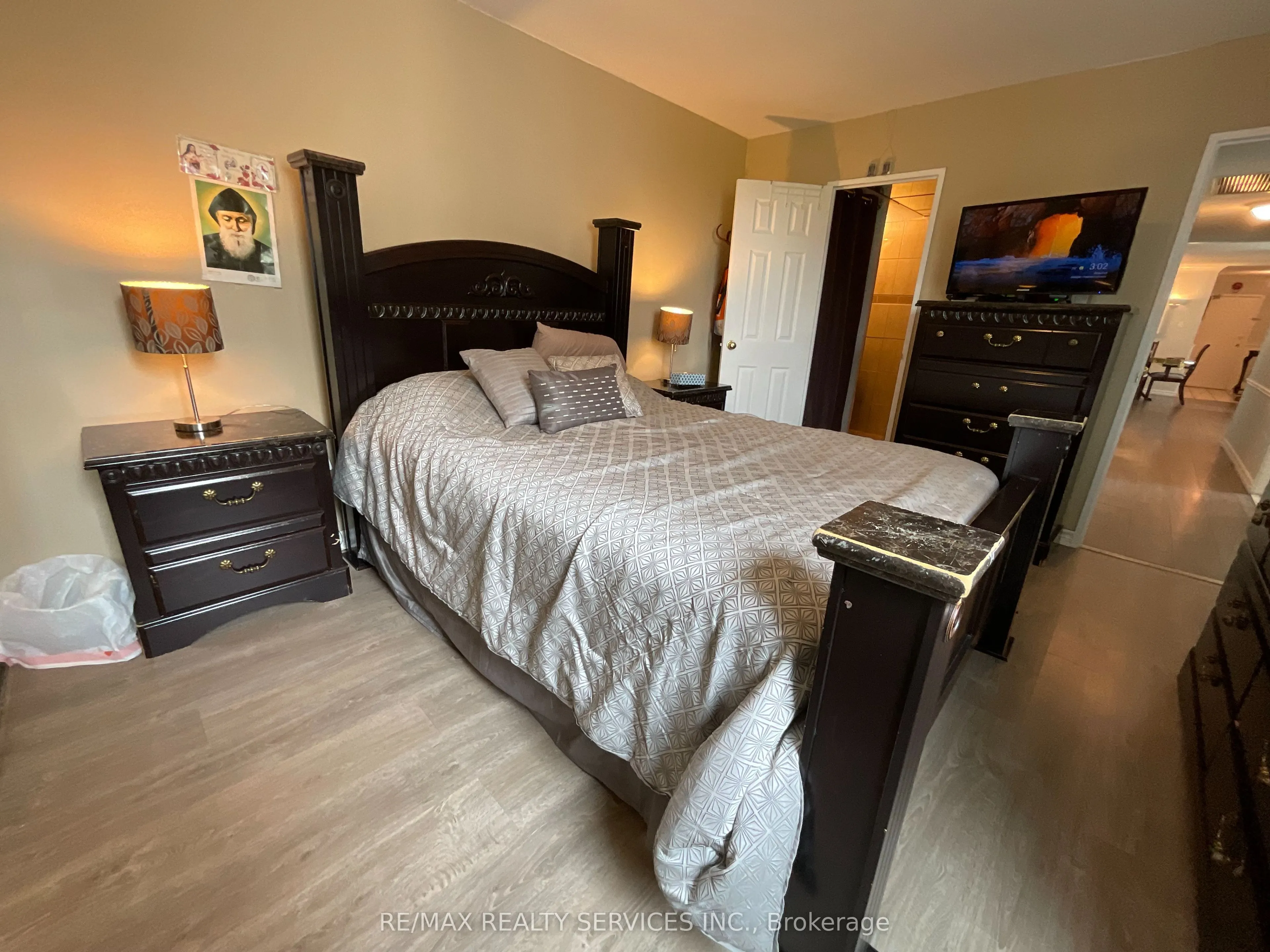 2323 Confederation Parkway, #706