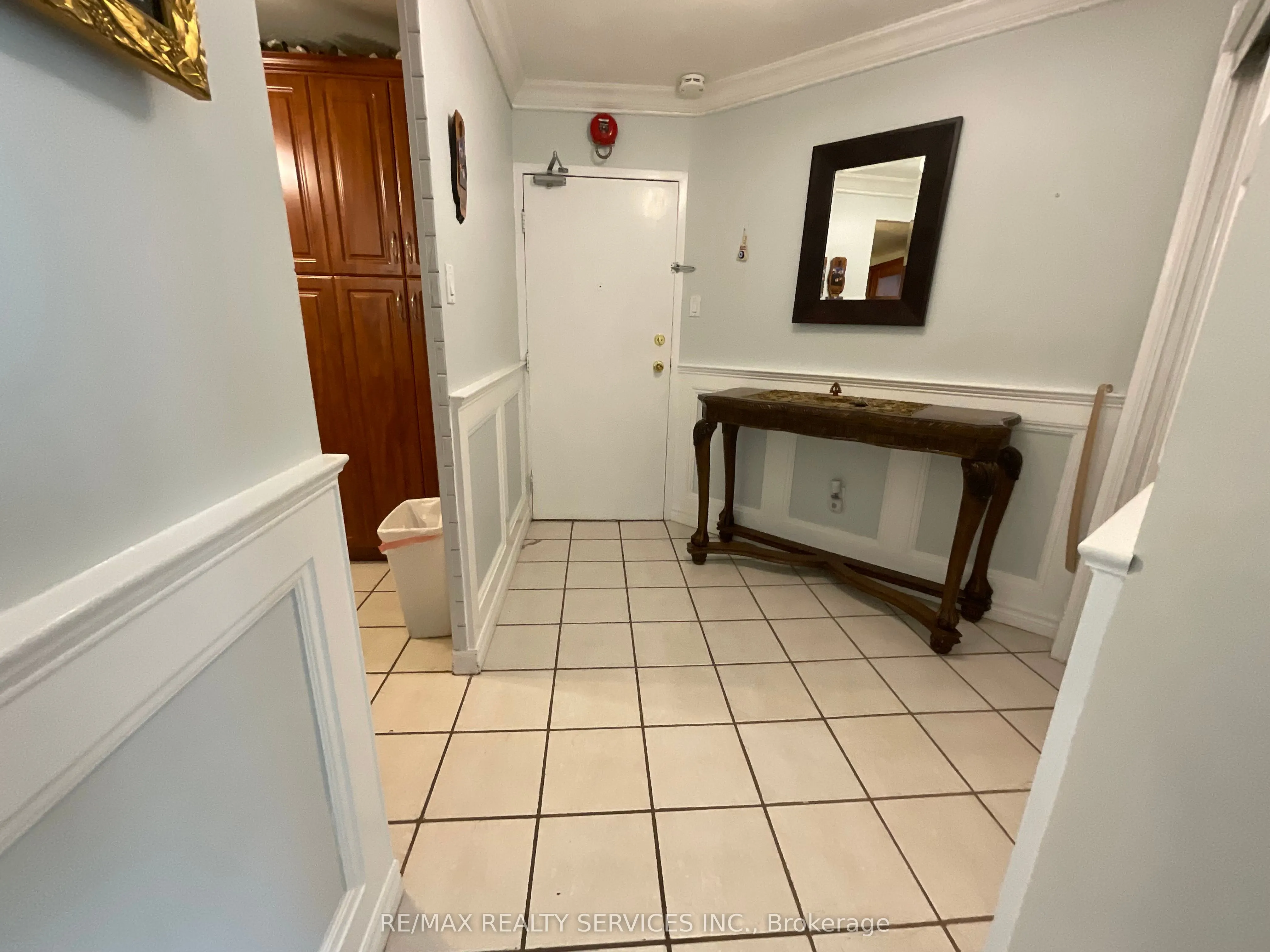 2323 Confederation Parkway, #706