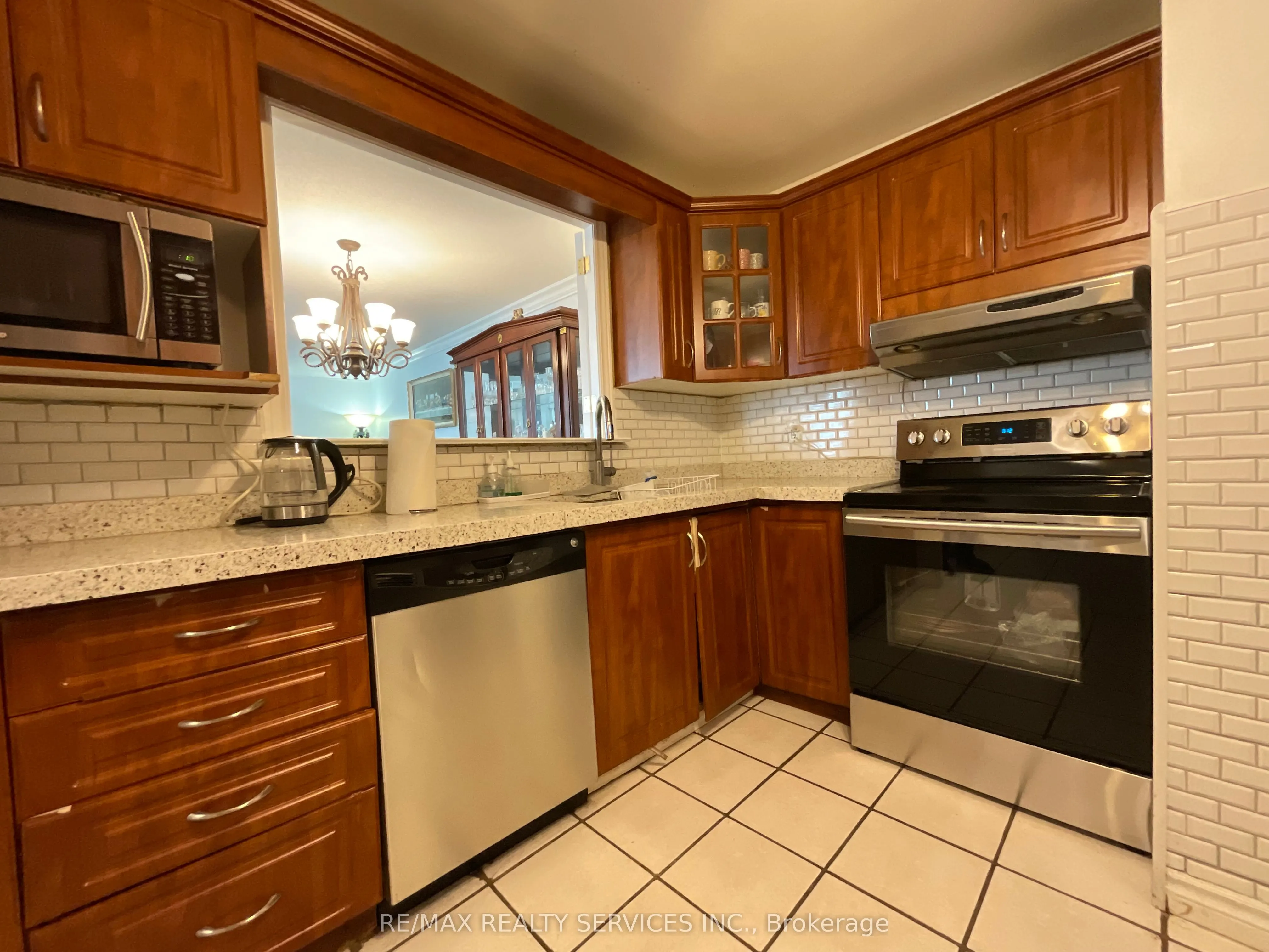 2323 Confederation Parkway, #706