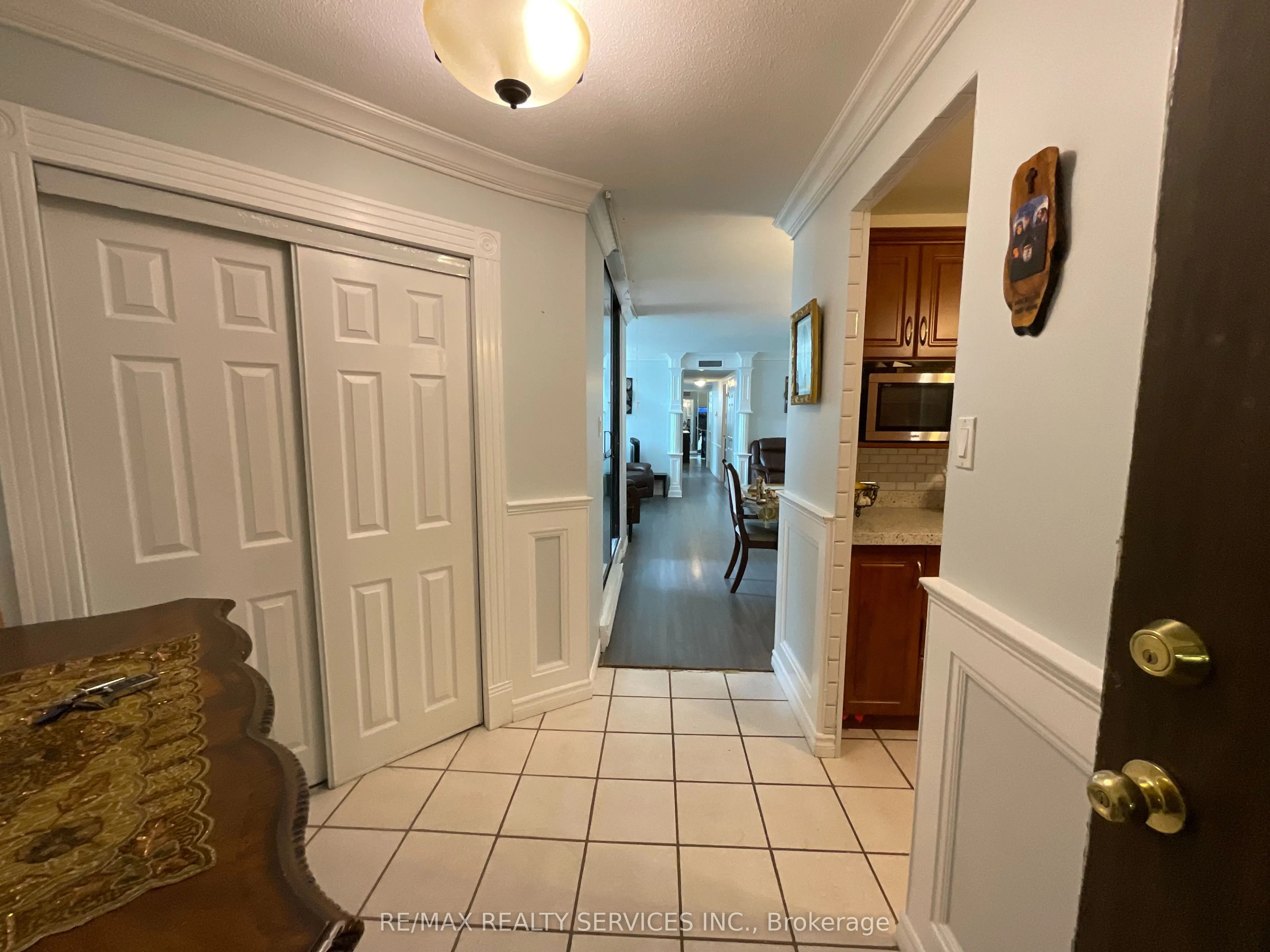 2323 Confederation Parkway, #706