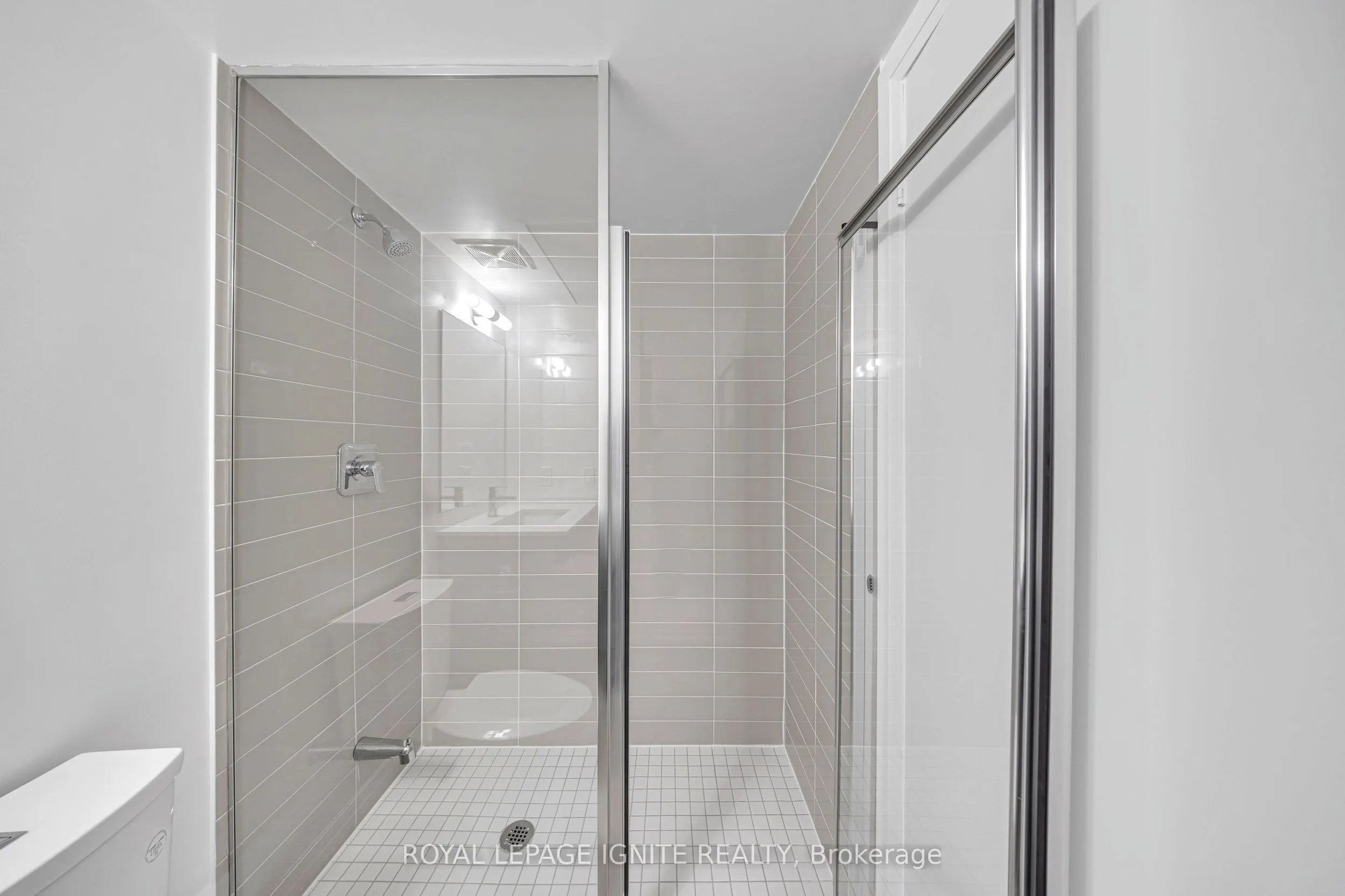 1461 Lawrence Avenue W, #304