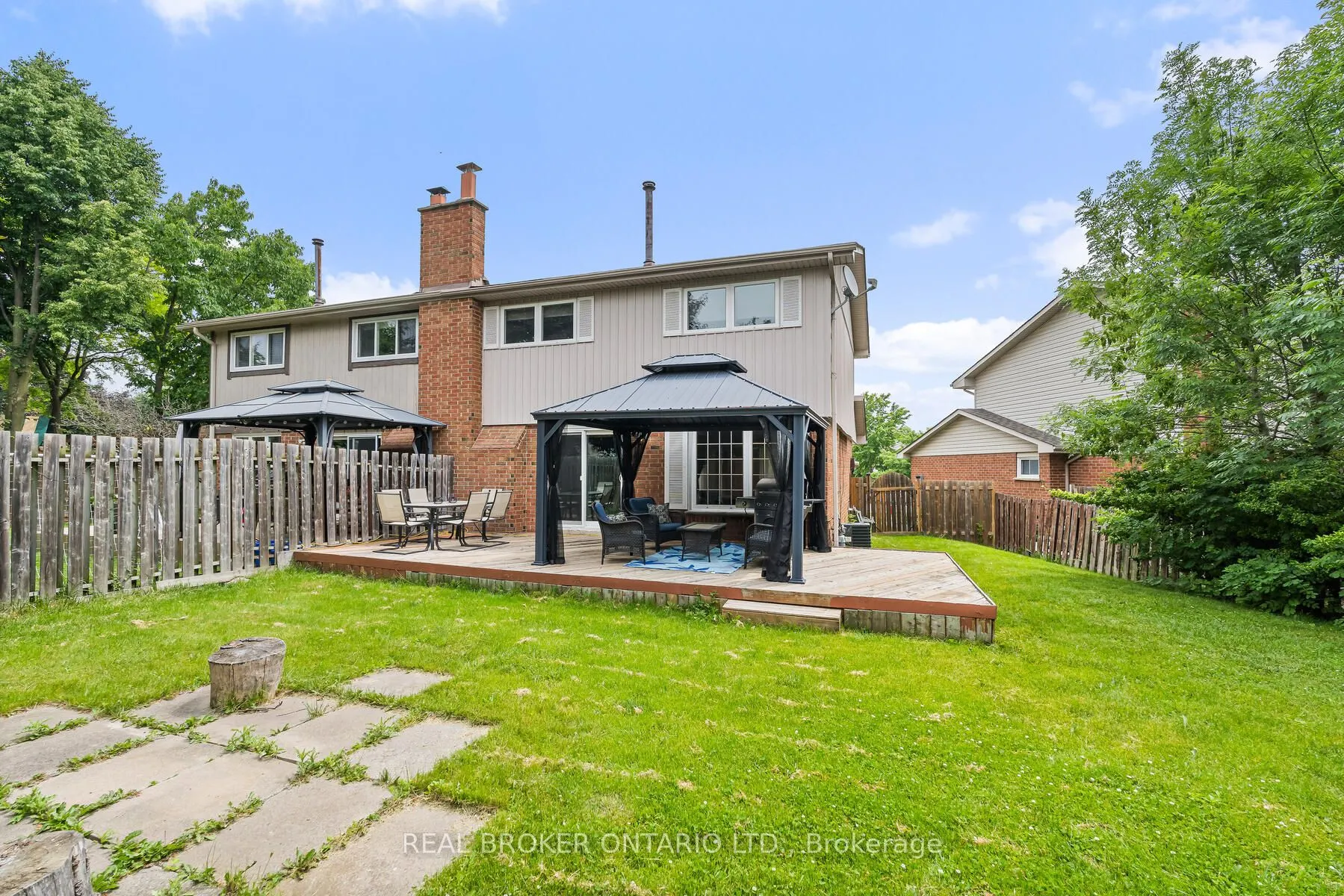 2734 Los Palmas Court