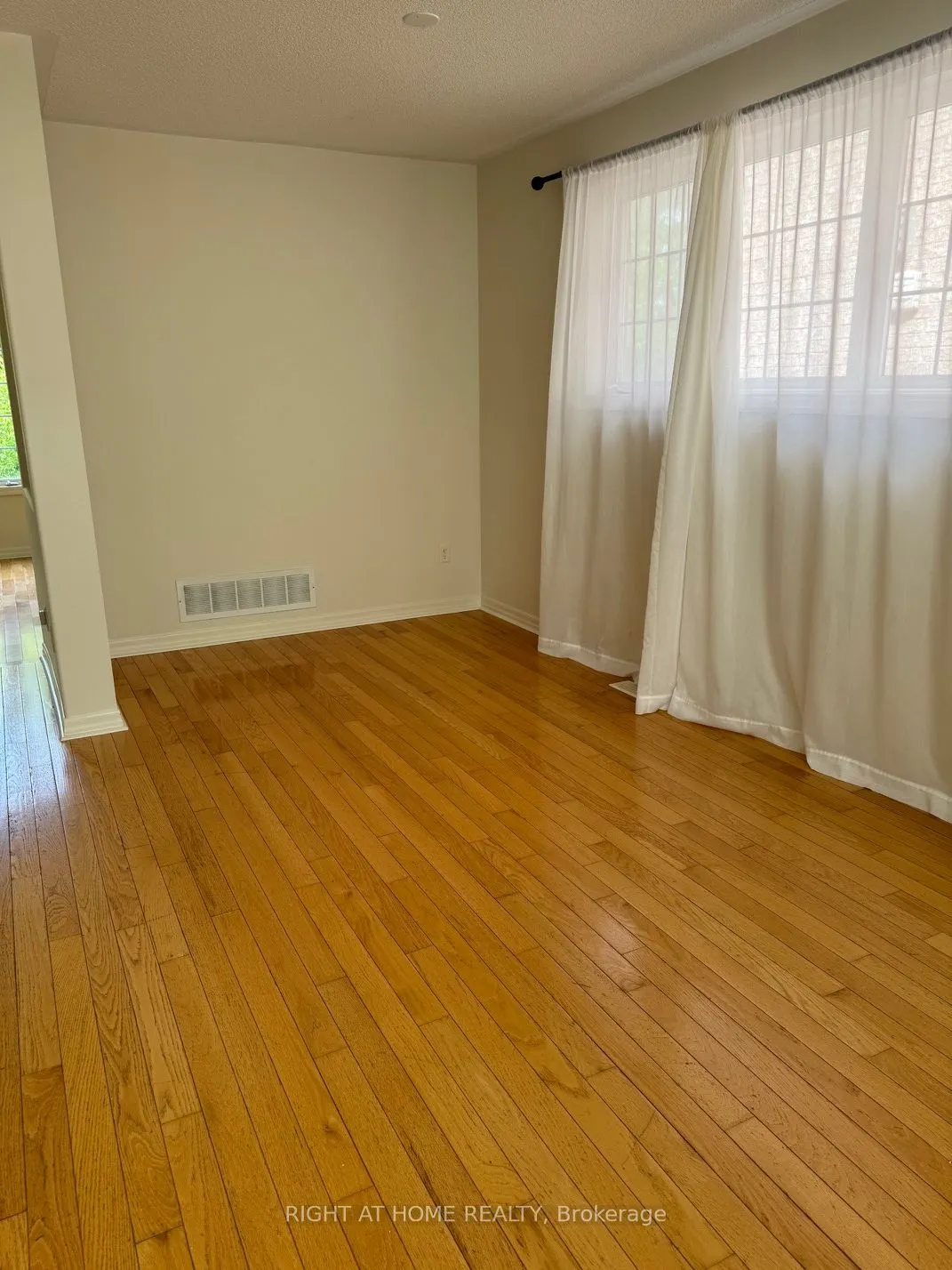 2499 Scotch Pine Drive