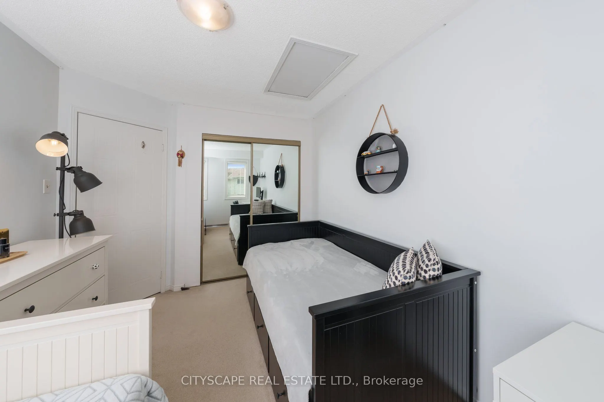 11 Robert Lane, #A