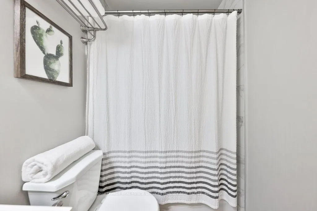 4198 Dundas Street W, #102