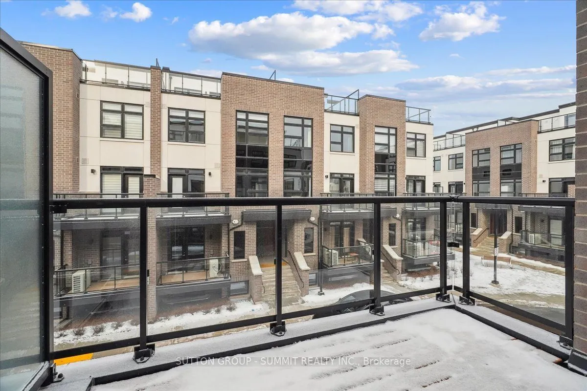 1593 ROSE Way, #105