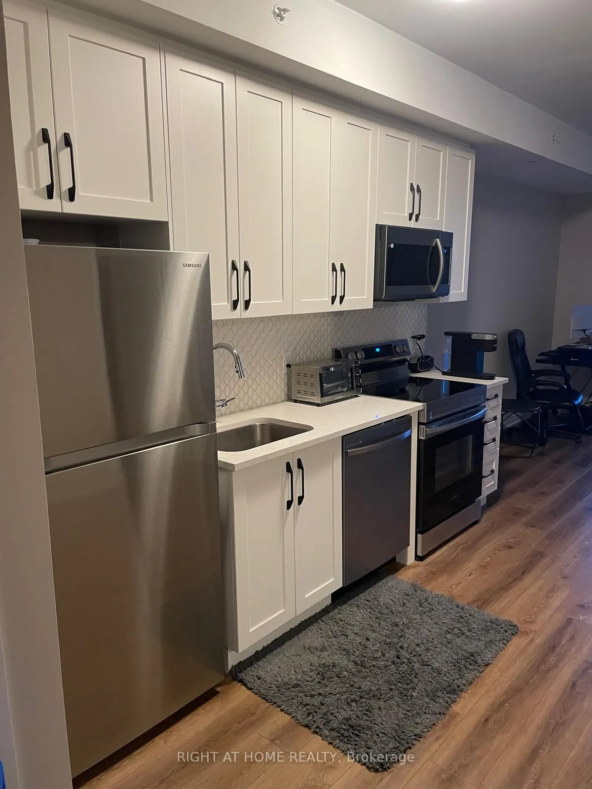 480 Gordon Krantz Avenue, #405
