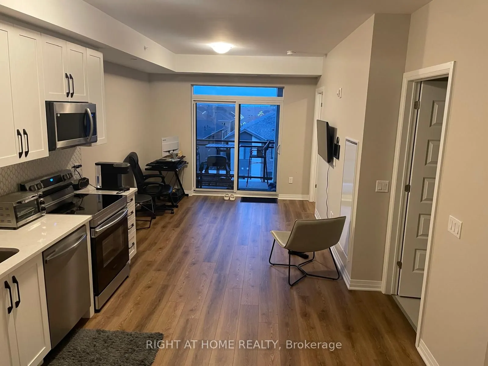 480 Gordon Krantz Avenue, #405