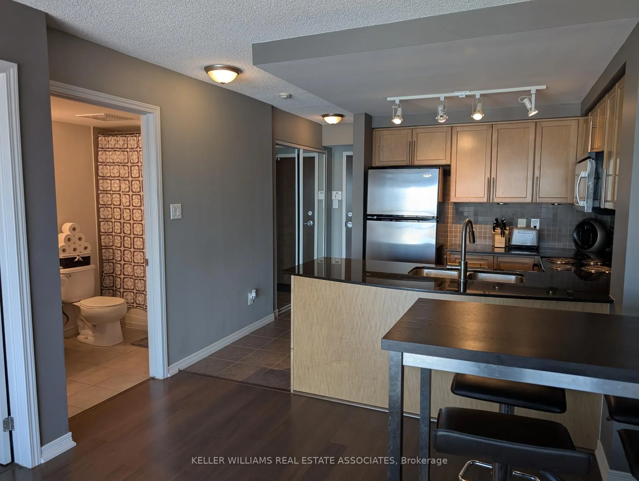 9 George Street N, #1603
