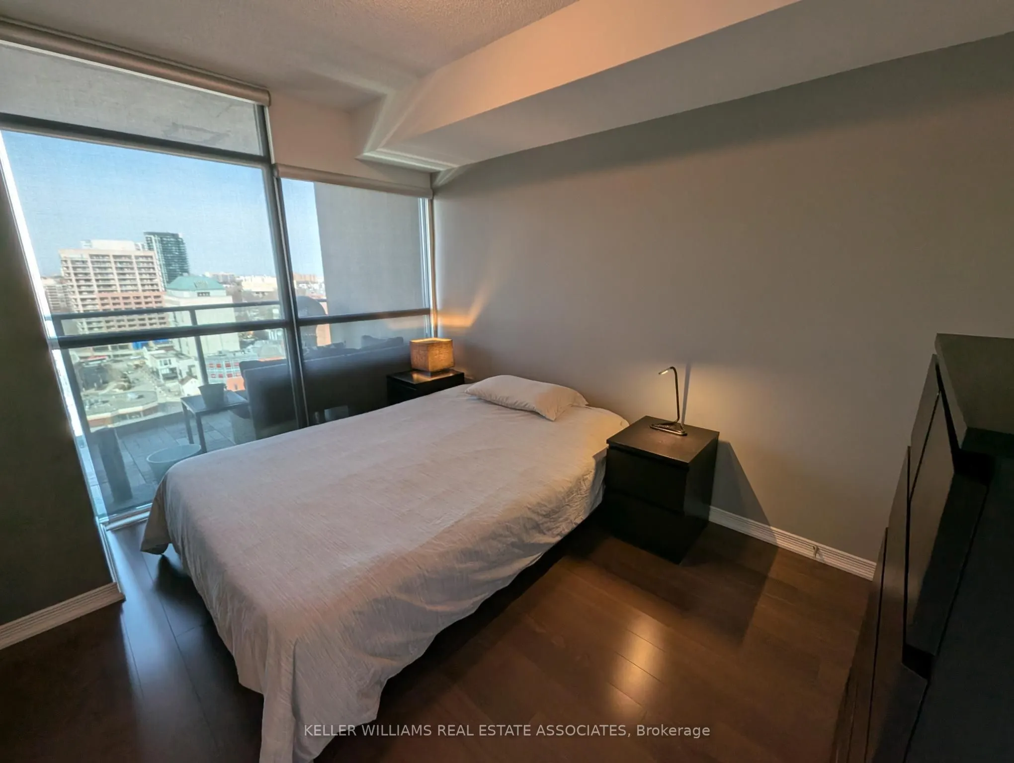 9 George Street N, #1603