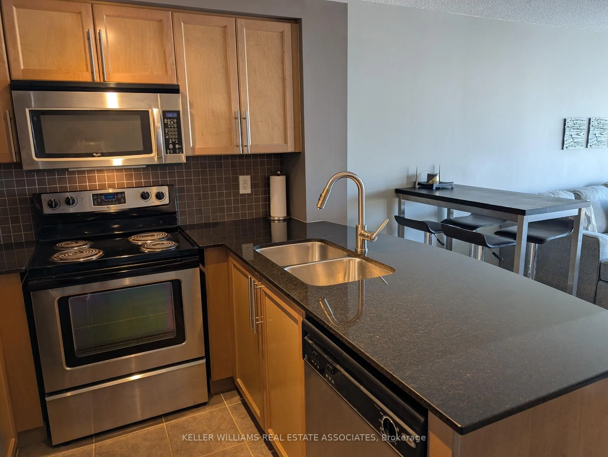 9 George Street N, #1603