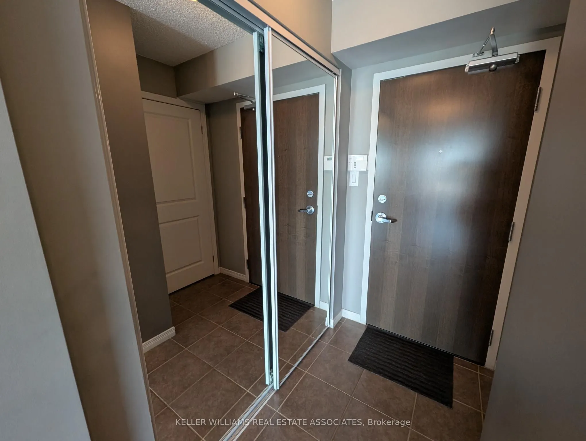 9 George Street N, #1603